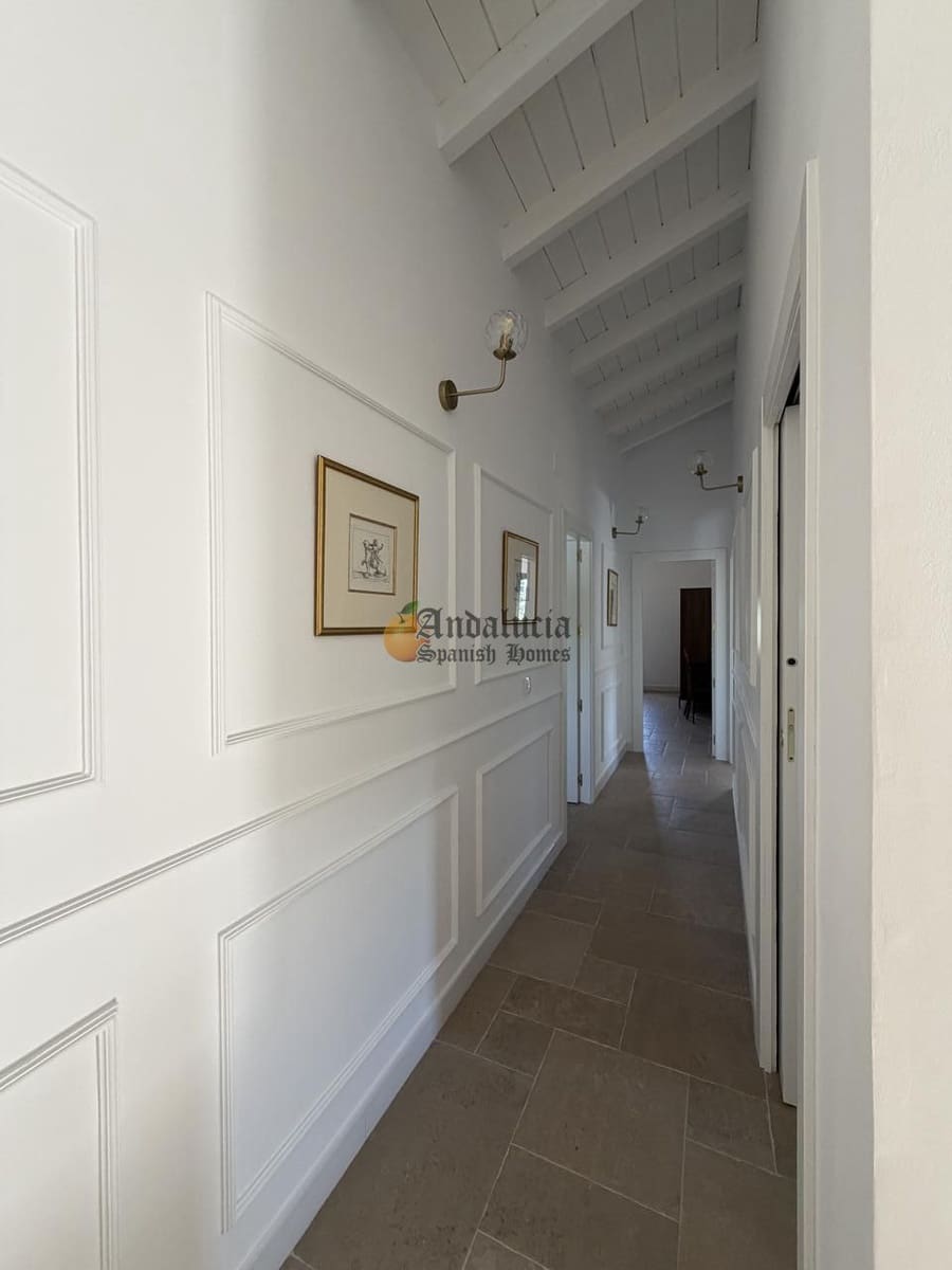 5 bedroom Villa for sale in Montefrio with pool - € 520,000 (Ref: 9869801)