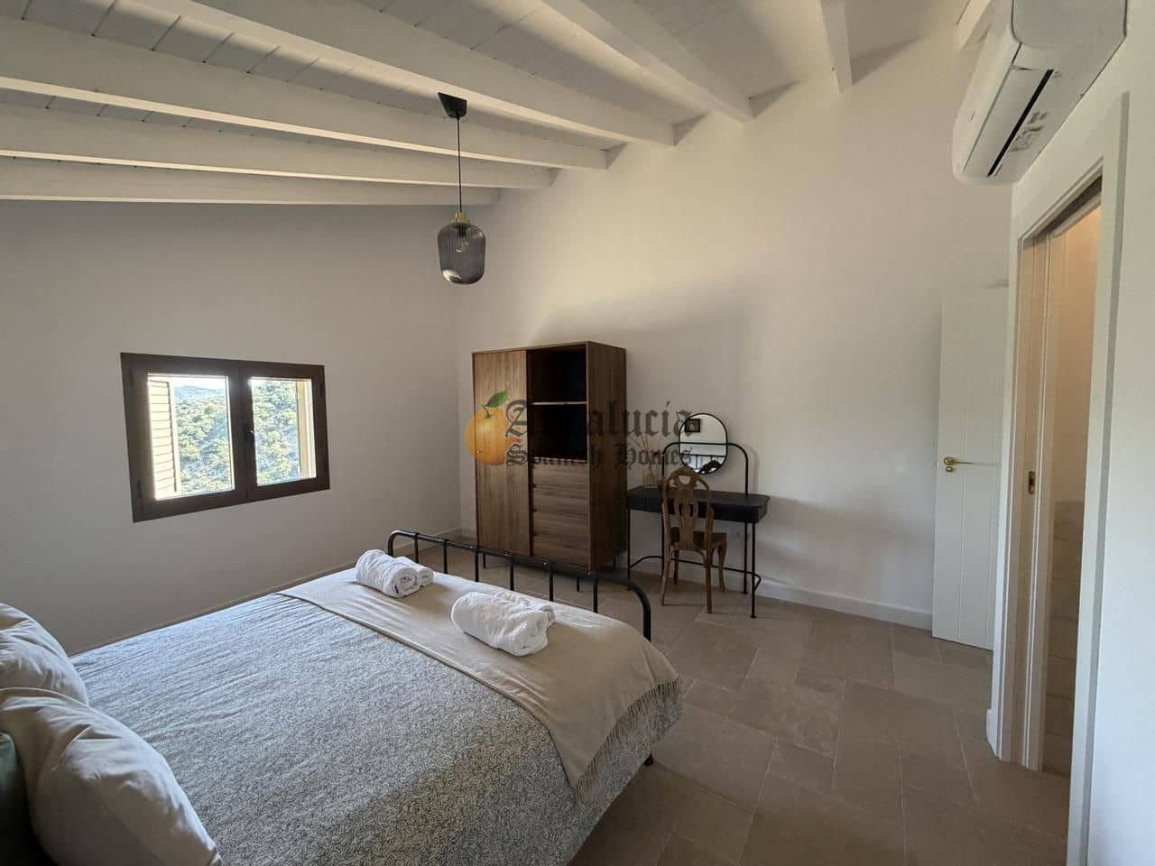 5 bedroom Villa for sale in Montefrio with pool - € 520,000 (Ref: 9869801)