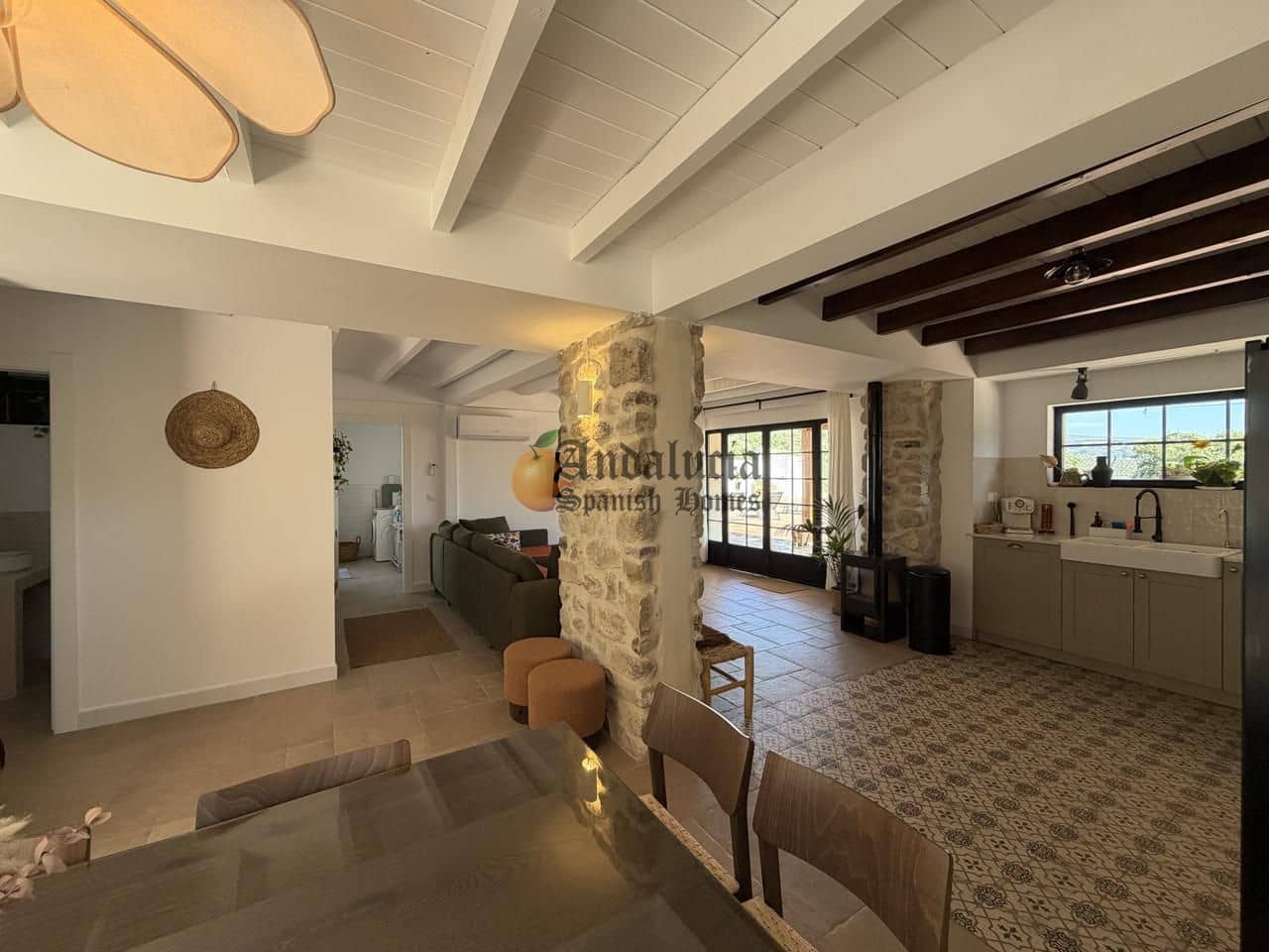 5 bedroom Villa for sale in Montefrio with pool - € 520,000 (Ref: 9869801)