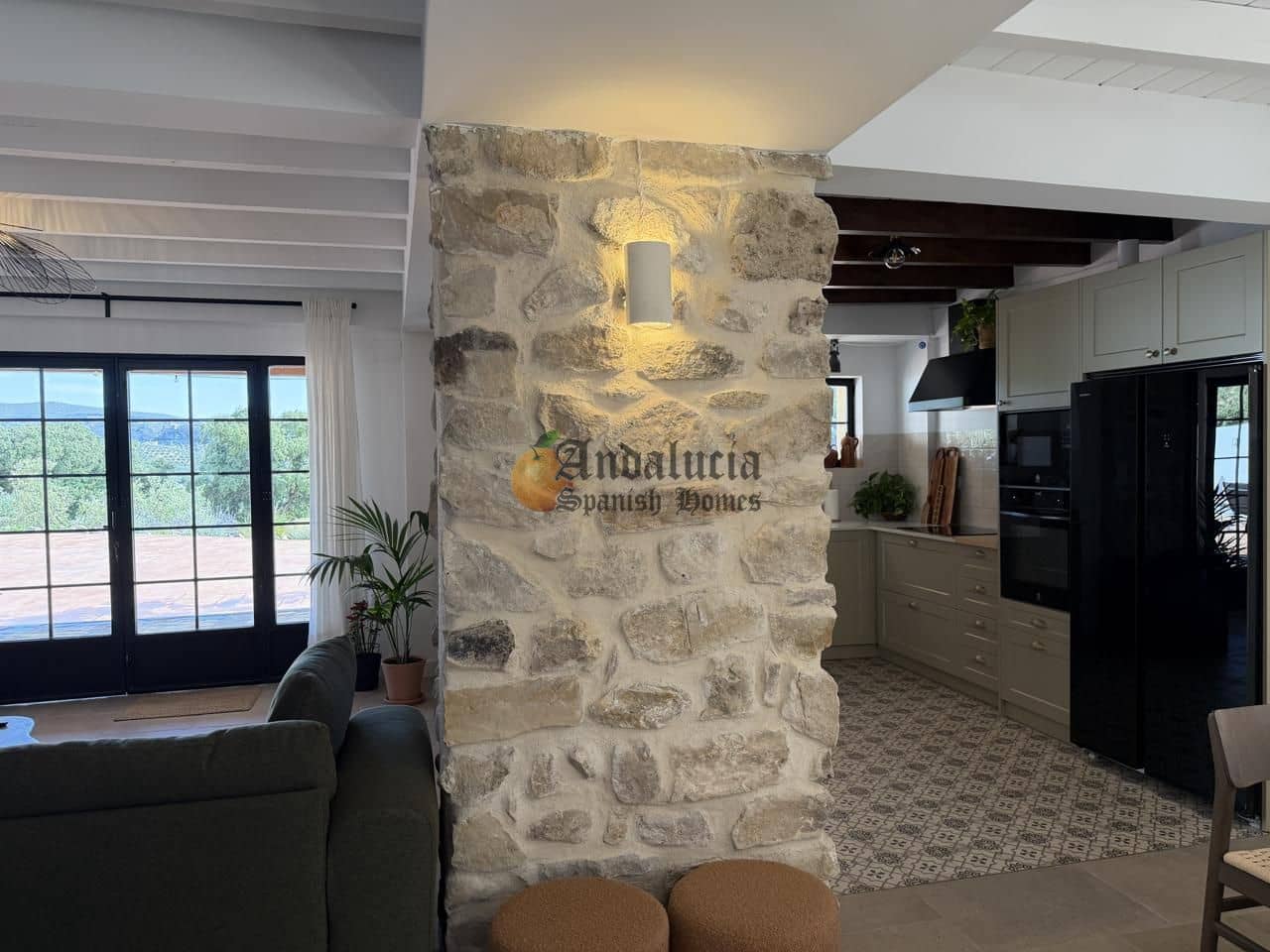 5 bedroom Villa for sale in Montefrio with pool - € 520,000 (Ref: 9869801)