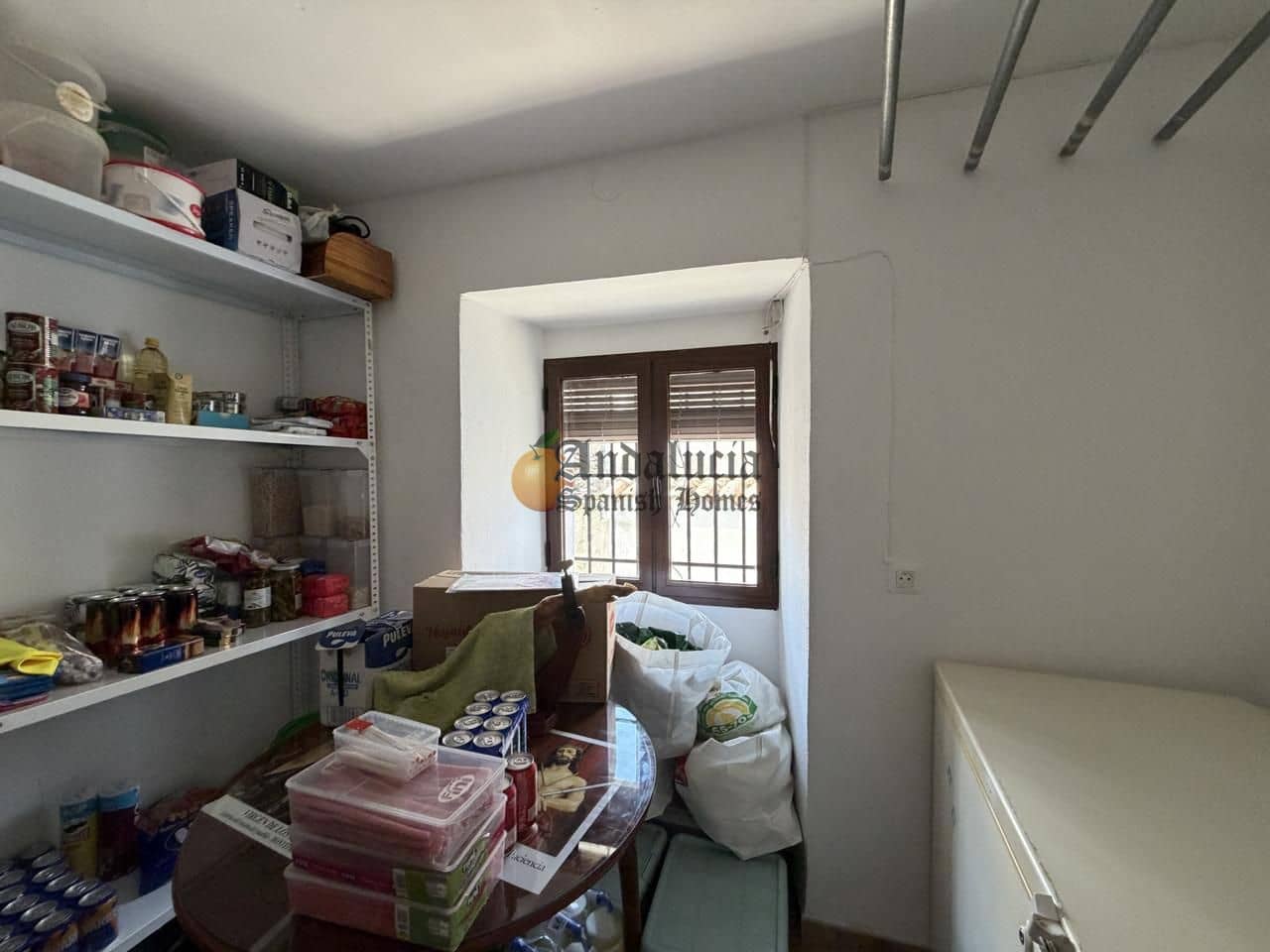 4 bedroom Villa for sale in Montefrio with garage - € 210,000 (Ref: 9916361)