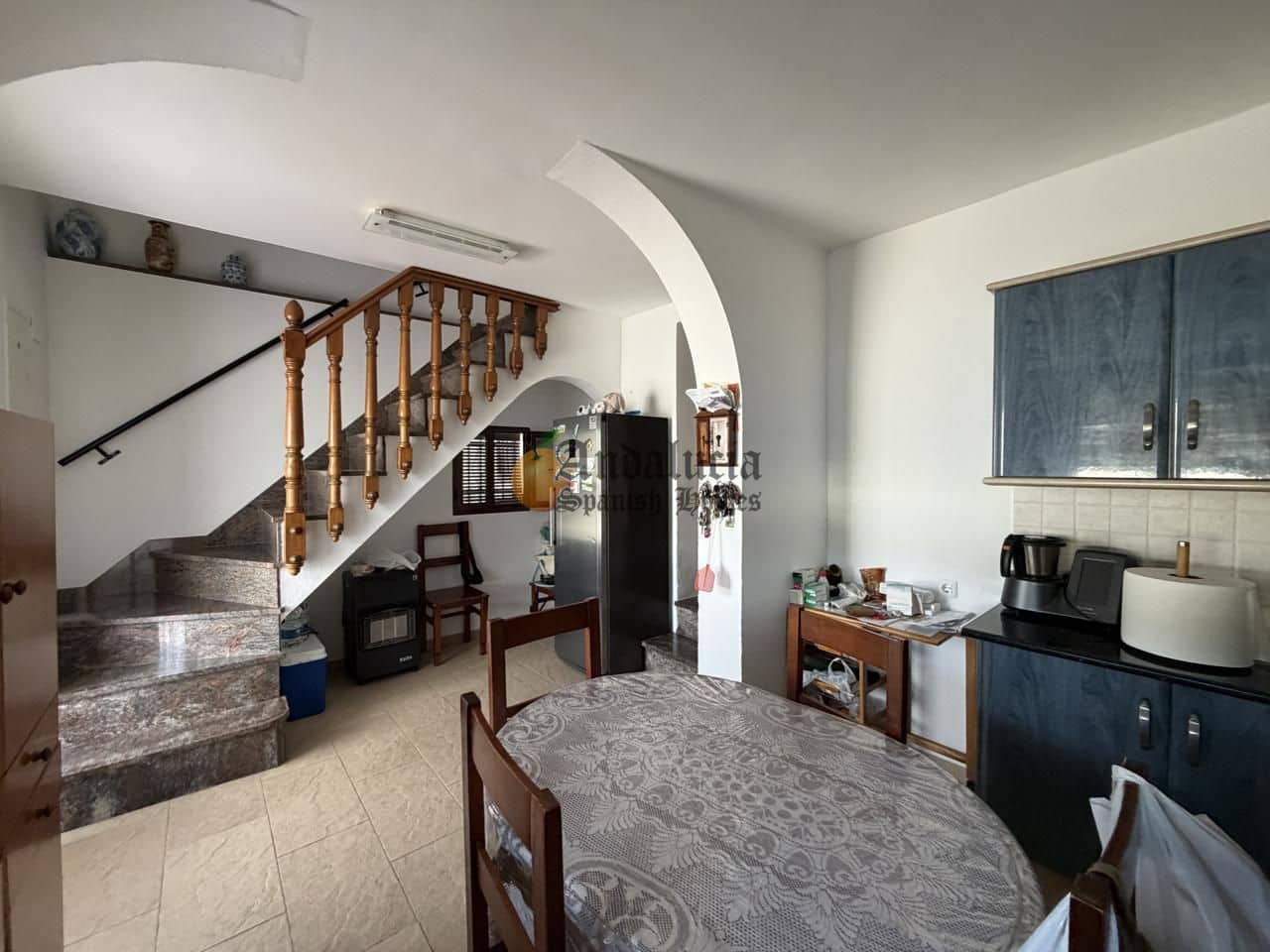 4 bedroom Villa for sale in Montefrio with garage - € 210,000 (Ref: 9916361)