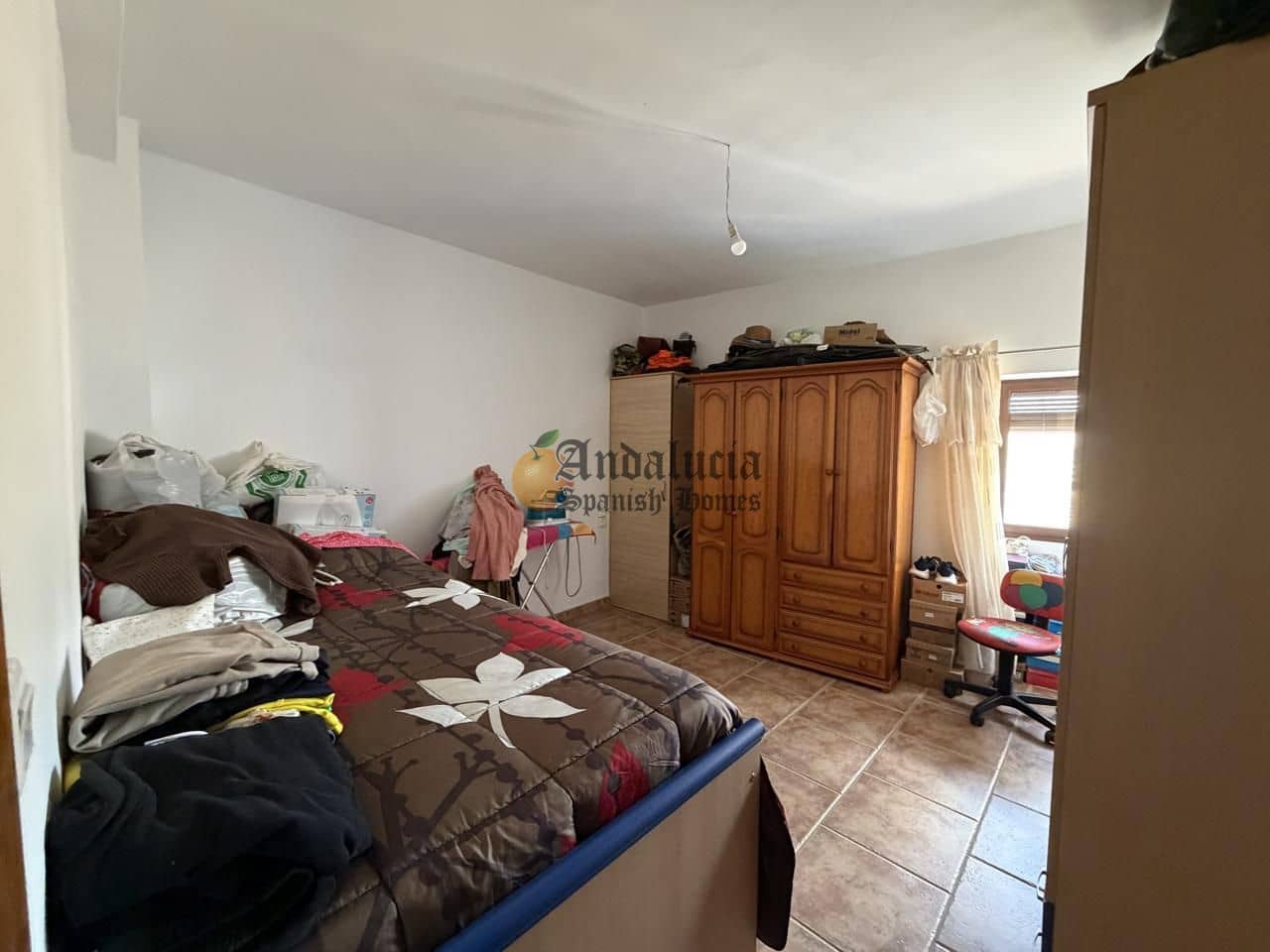 4 bedroom Villa for sale in Montefrio with garage - € 210,000 (Ref: 9916361)