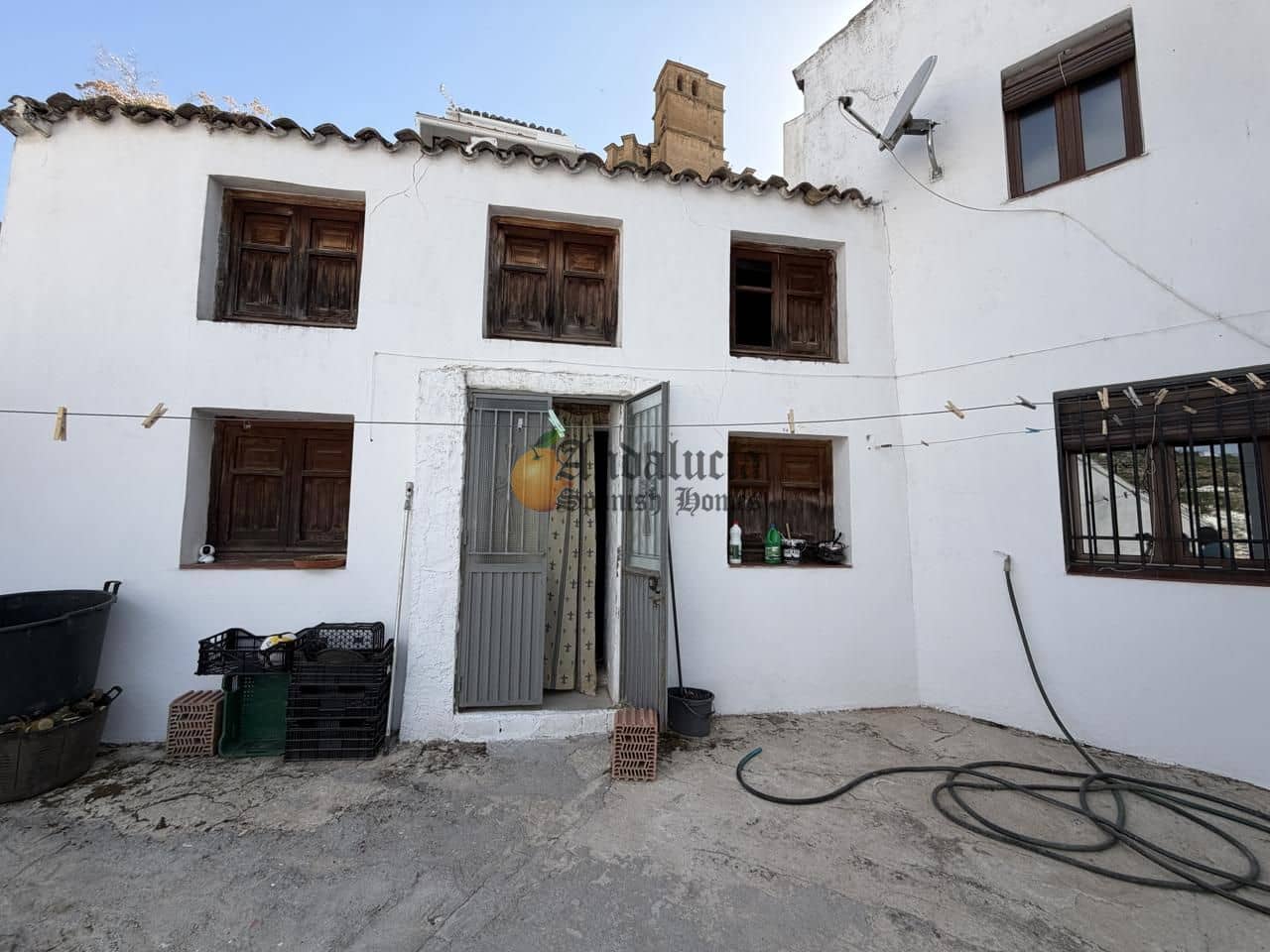 4 bedroom Villa for sale in Montefrio with garage - € 210,000 (Ref: 9916361)