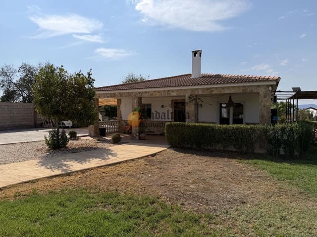 3 soveværelse Villa til salg i Moraleda de Zafayona med swimmingpool garage - € 238.000 (Ref: 9946817)