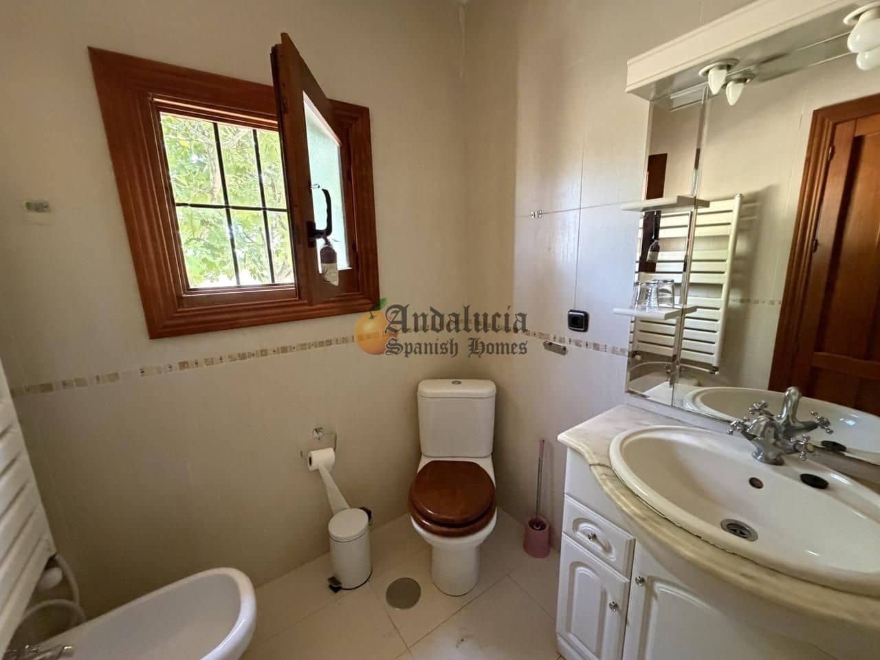 4 sovrum Villa till salu i Moraleda de Zafayona med pool garage - 278 000 € (Ref: 9994693)
