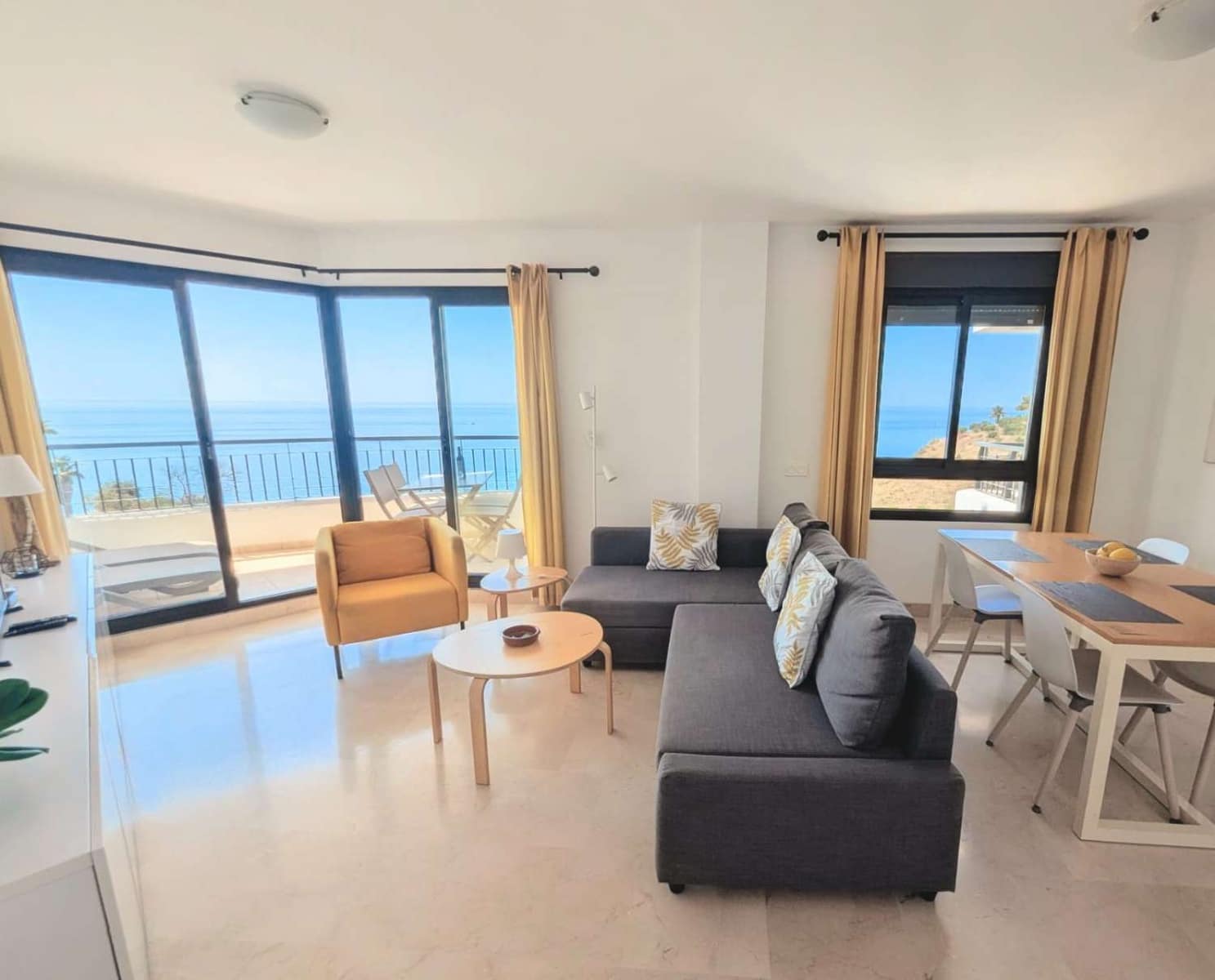 1 sypialnia Apartament na sprzedaż w Torrox-Costa z basenem garażem - 349 000 € (Ref: 10008251)