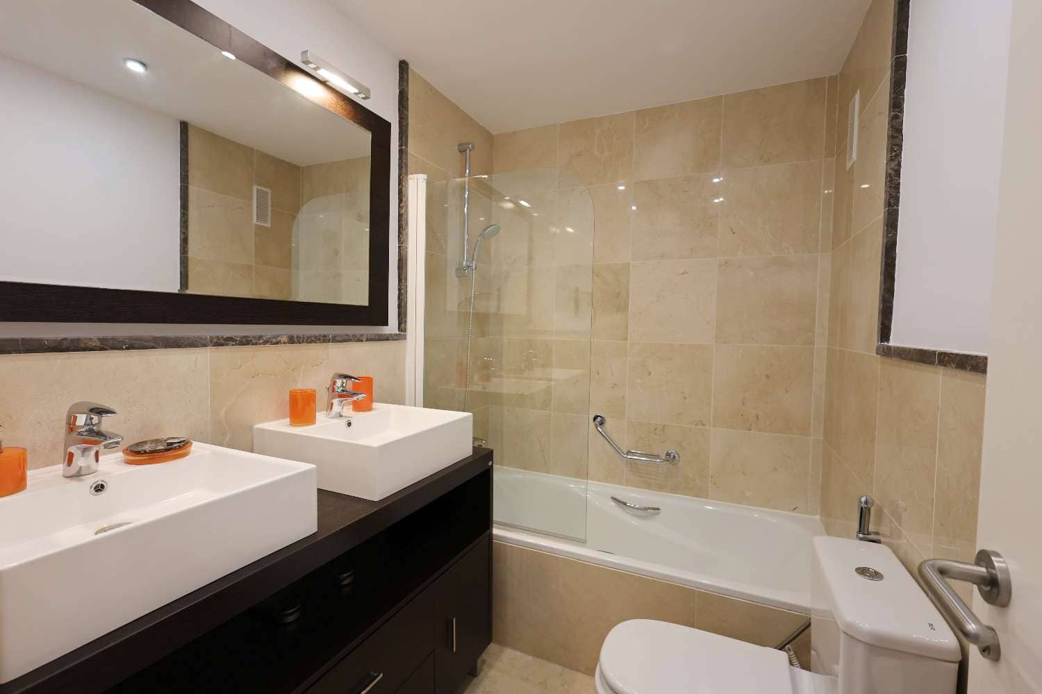 2 slaapkamer Strandappartement te koop in Torrox-Costa met zwembad garage - € 440.000 (Ref: 10085571)