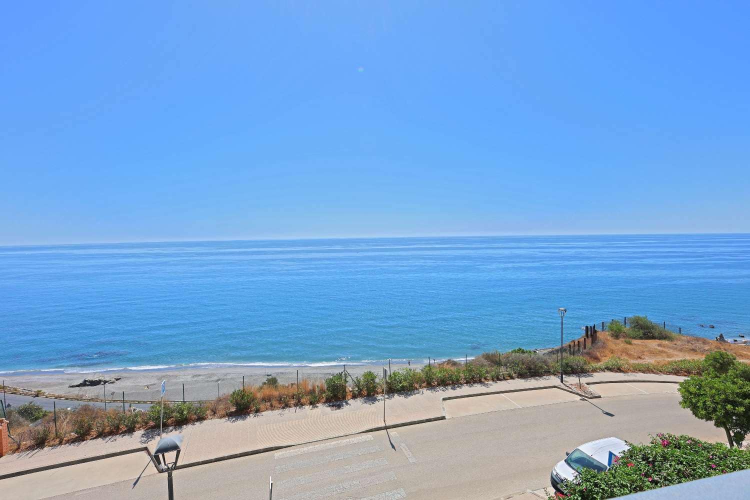 2 slaapkamer Strandappartement te koop in Torrox-Costa met zwembad garage - € 440.000 (Ref: 10085571)