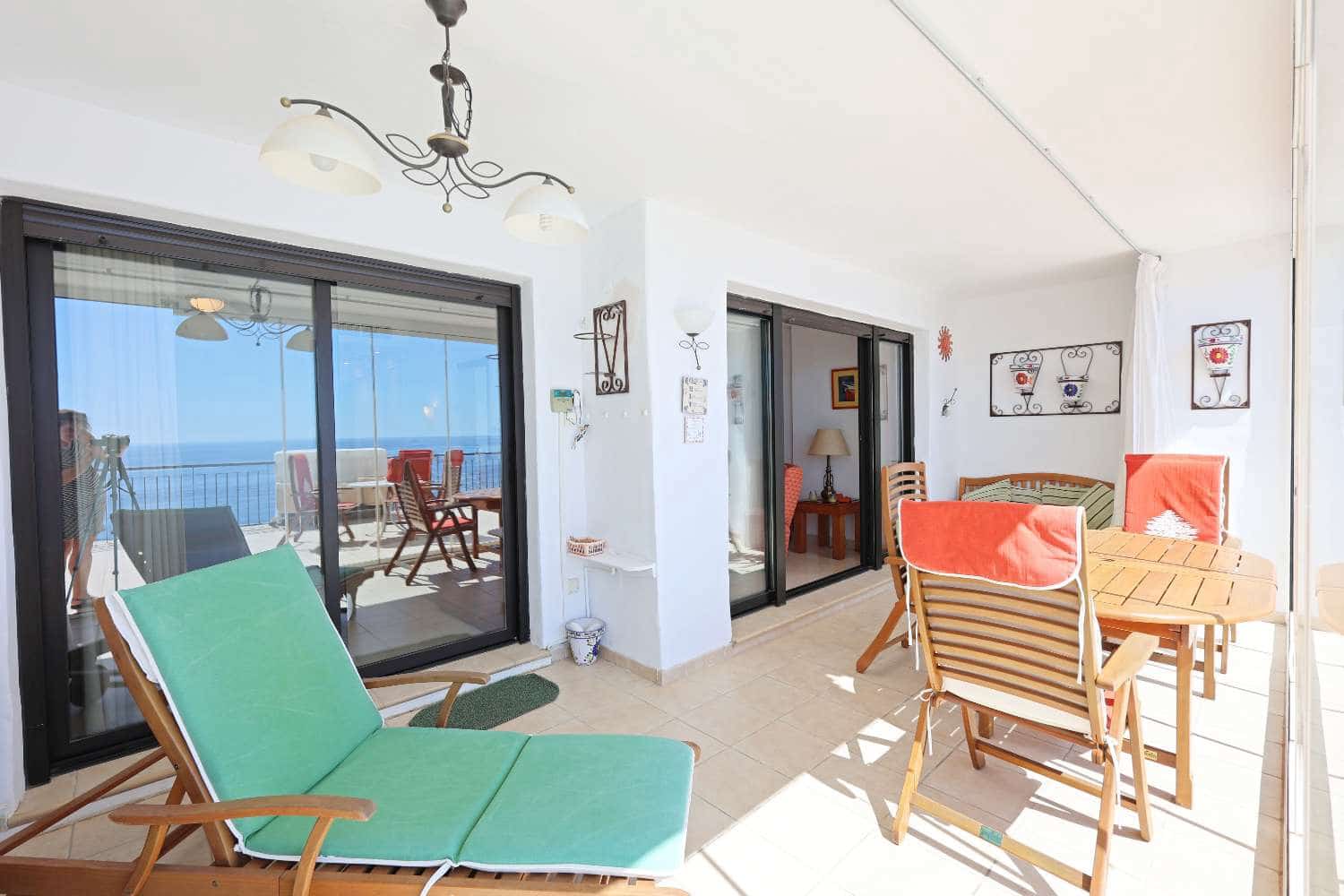 2 slaapkamer Strandappartement te koop in Torrox-Costa met zwembad garage - € 440.000 (Ref: 10085571)