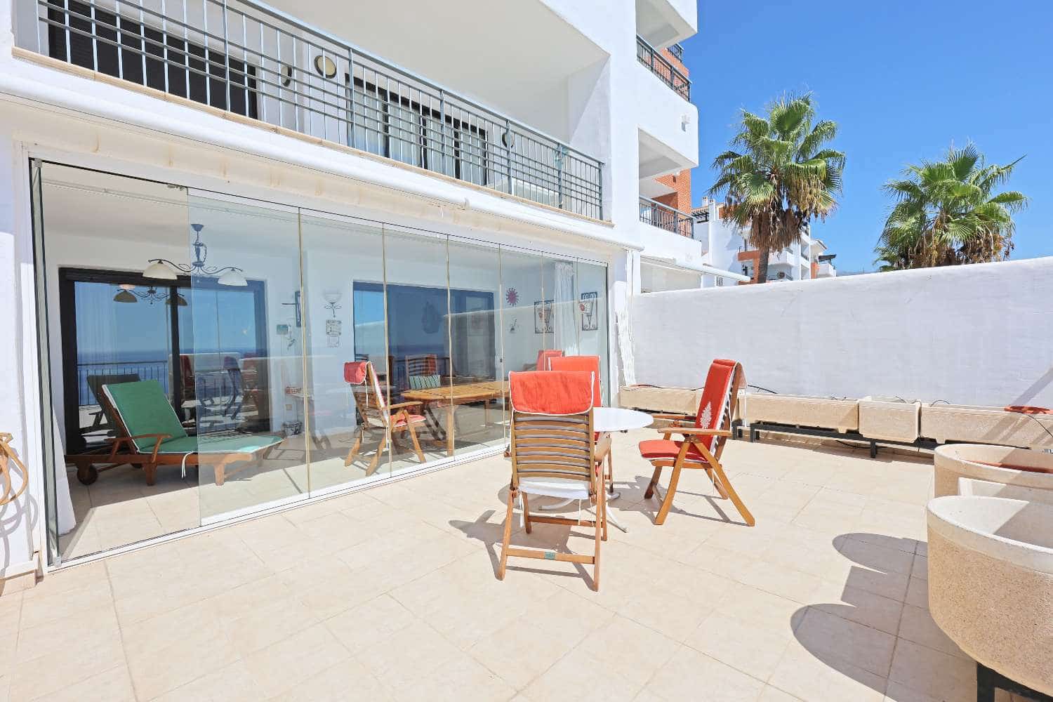 2 slaapkamer Strandappartement te koop in Torrox-Costa met zwembad garage - € 440.000 (Ref: 10085571)