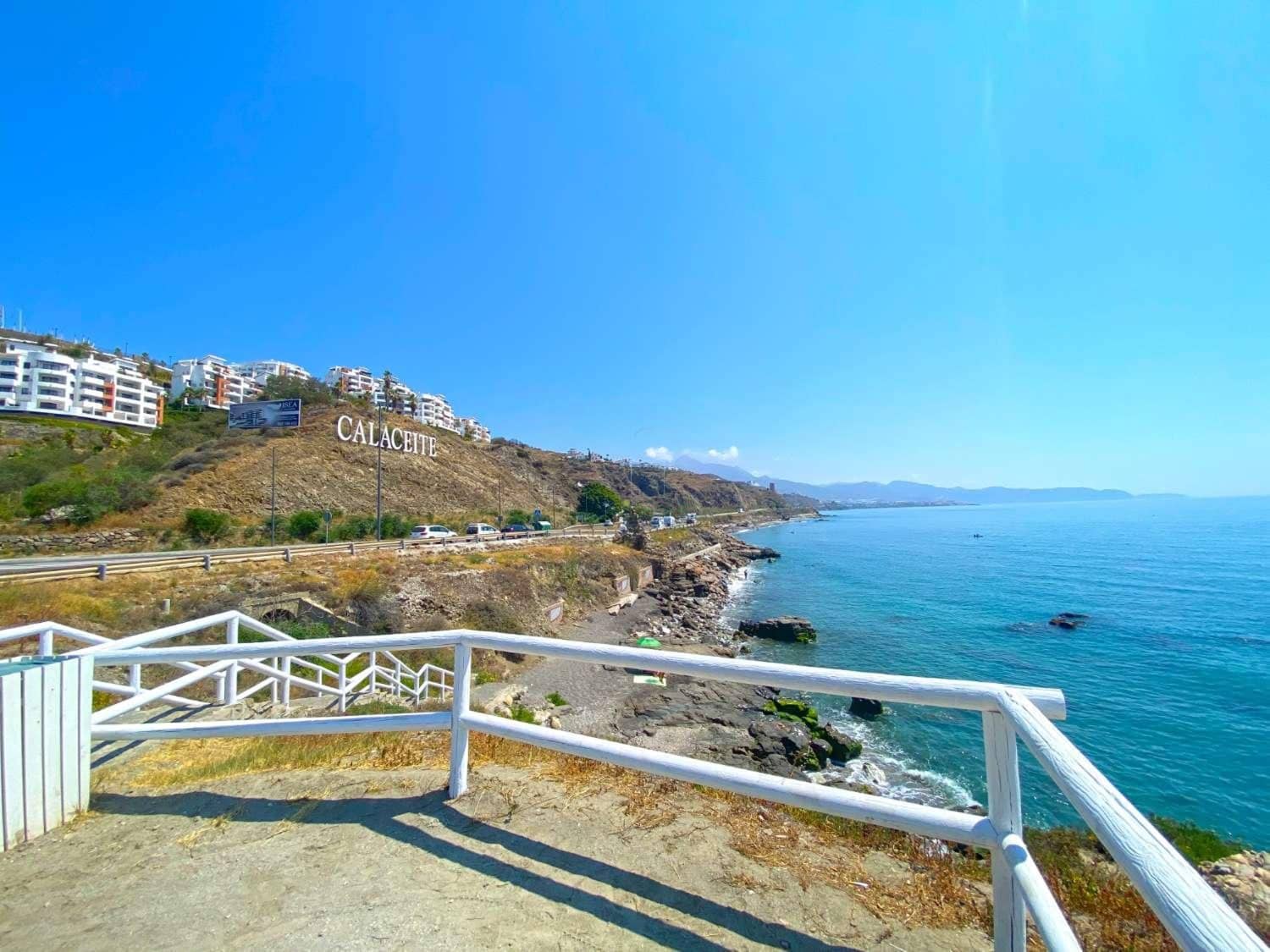 2 slaapkamer Strandappartement te koop in Torrox-Costa met zwembad garage - € 440.000 (Ref: 10085571)