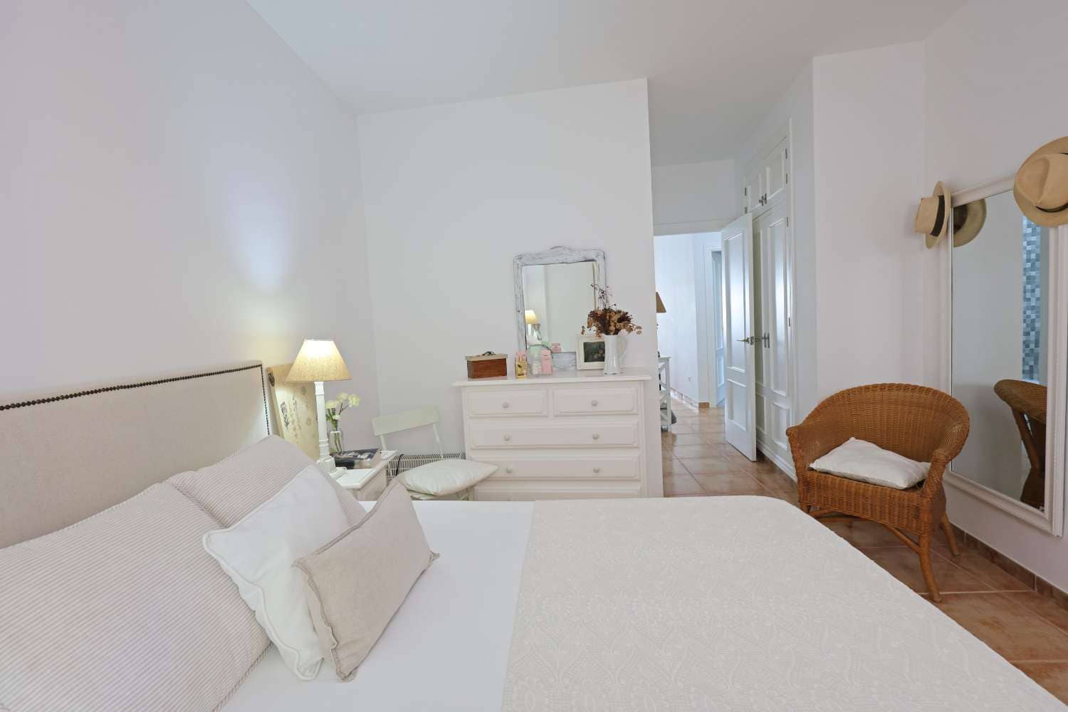 2 sovrum Strandlägenhet till salu i Nerja med pool - 369 000 € (Ref: 10097494)