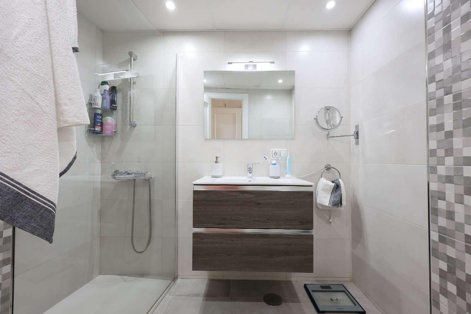 2 sovrum Strandlägenhet till salu i Nerja med pool - 369 000 € (Ref: 10097494)