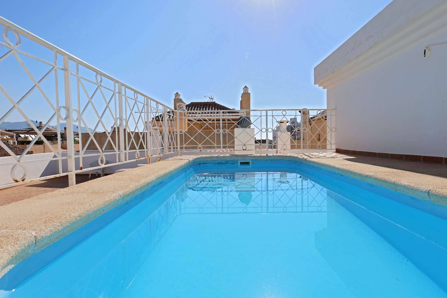 2 sovrum Strandlägenhet till salu i Nerja med pool - 369 000 € (Ref: 10097494)