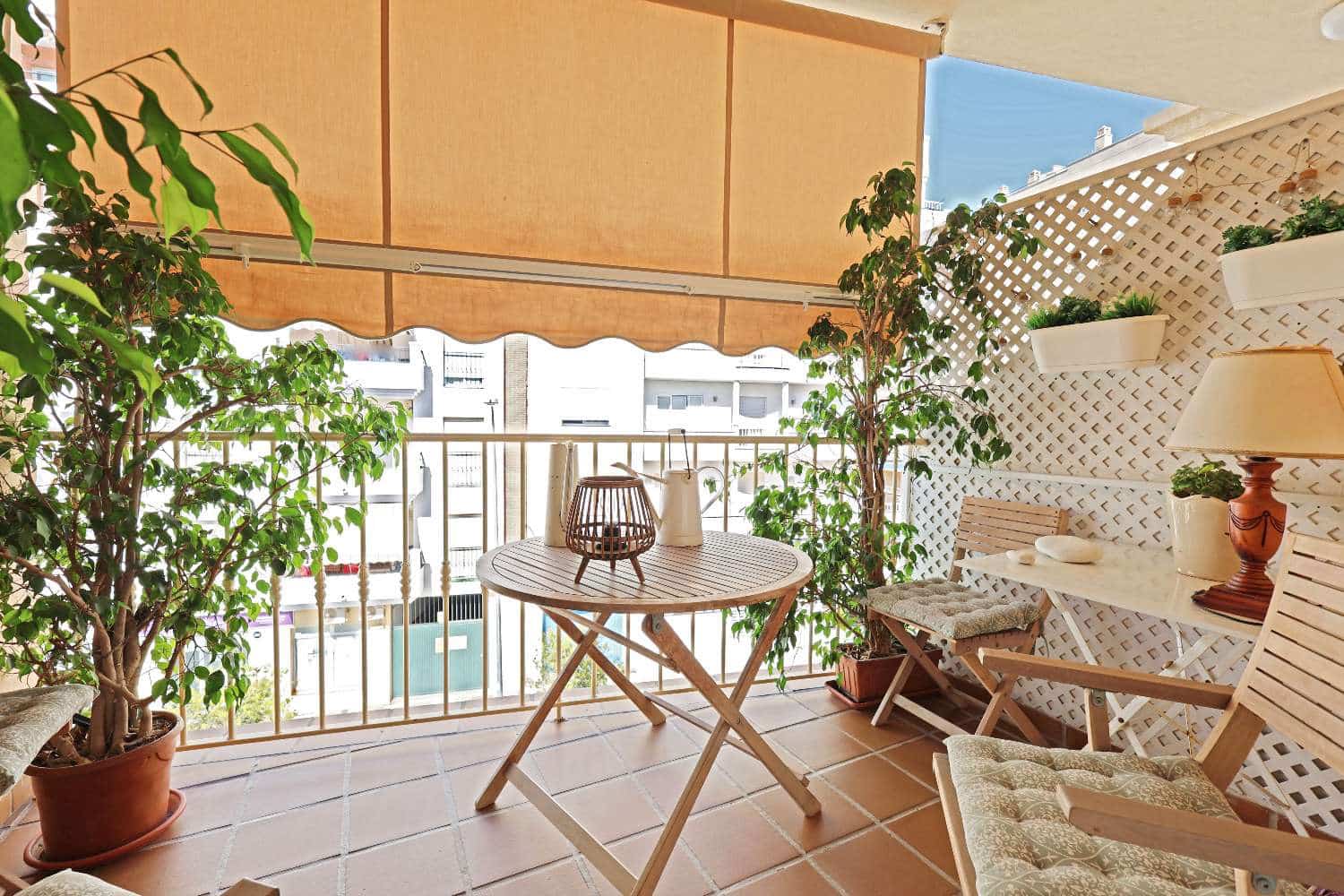 2 sovrum Strandlägenhet till salu i Nerja med pool - 369 000 € (Ref: 10097494)