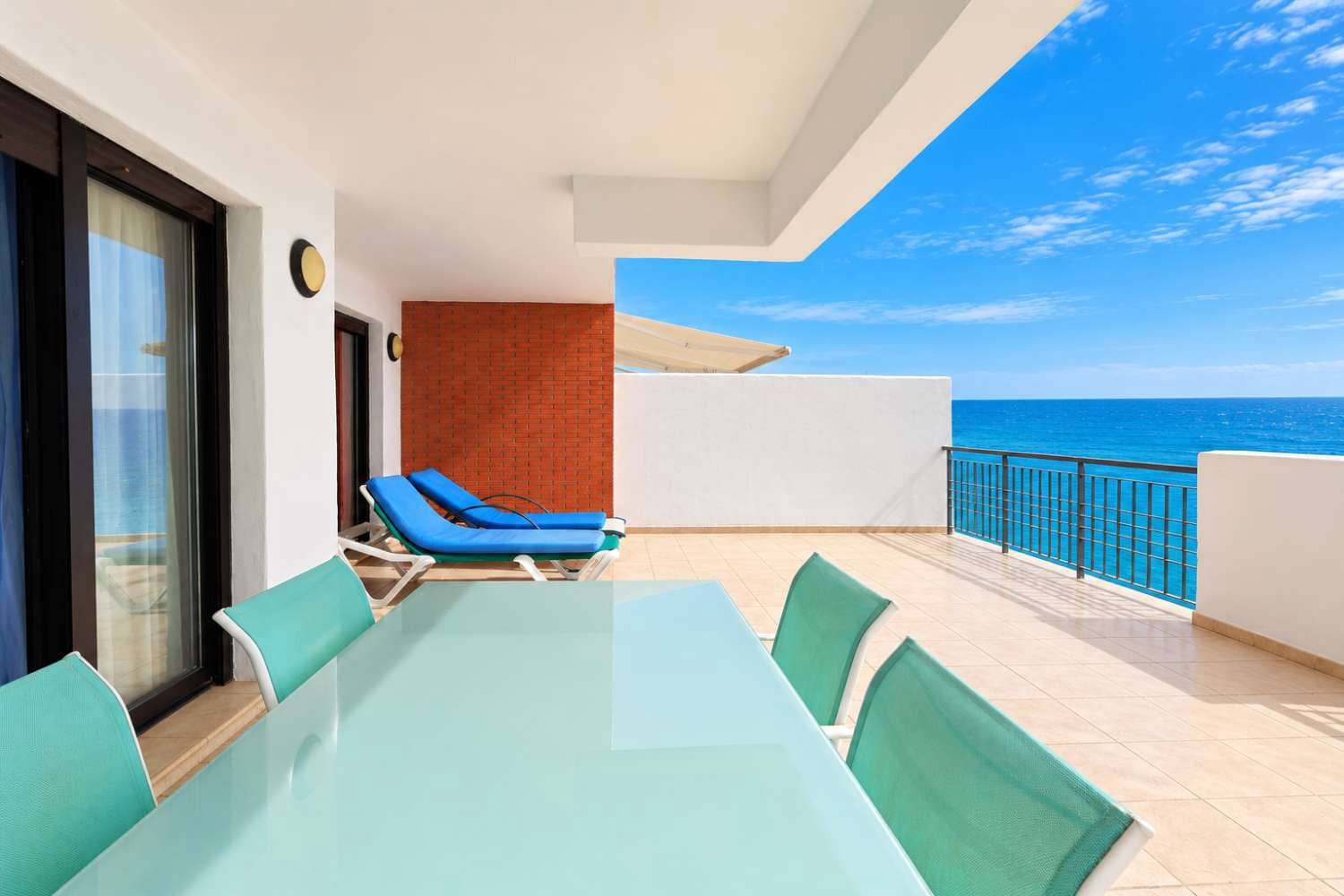 Apartamento Playa de 2 habitaciones en Torrox-Costa en venta con piscina garaje - 389.000 € (Ref: 10132385)