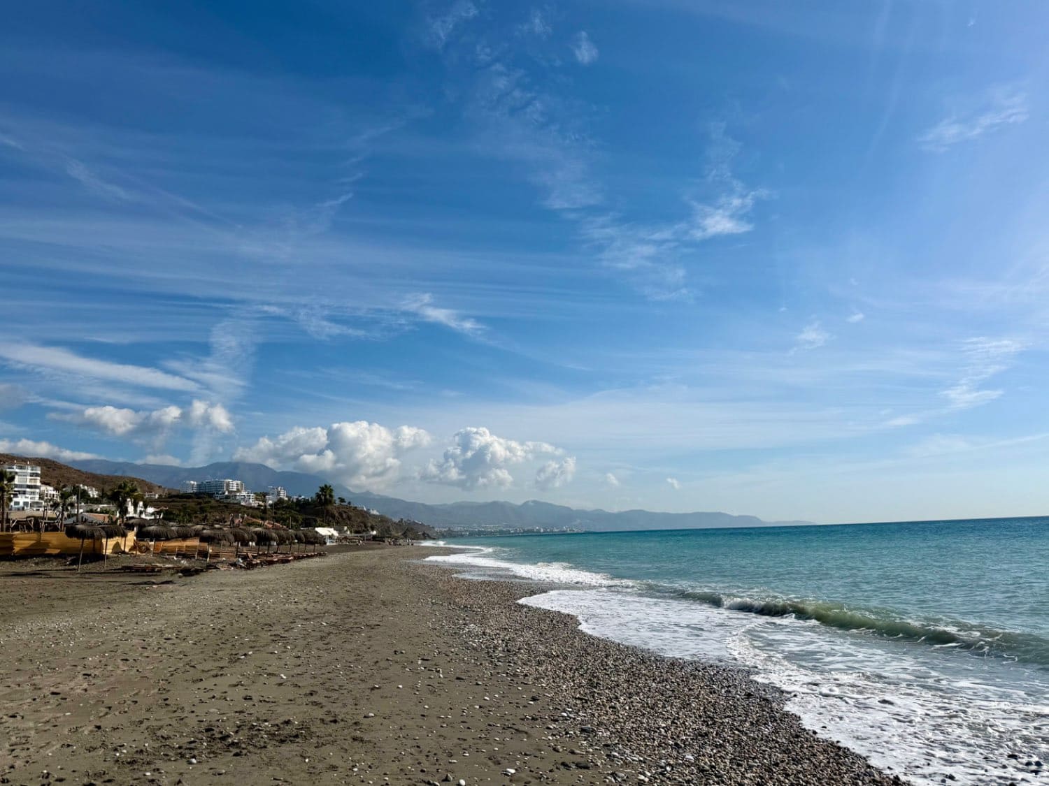 2 bedroom Beach Apartment for sale in Torrox-Costa with pool garage - € 389,000 (Ref: 10132385)
