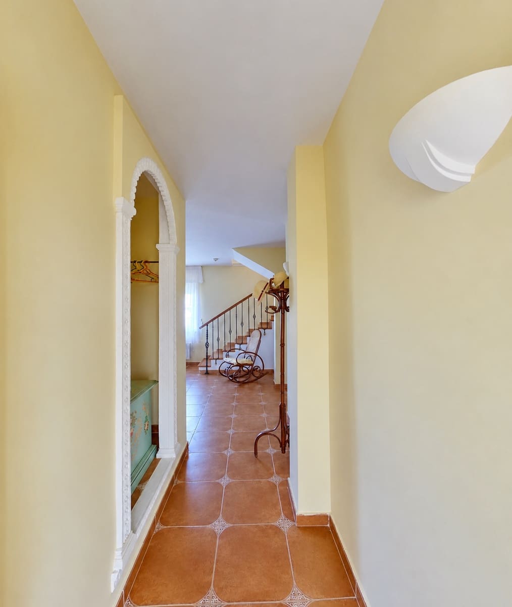 5 soverom Villa til salgs i Cullar Vega med svømmebasseng garasje - € 389 000 (Ref: 10139074)
