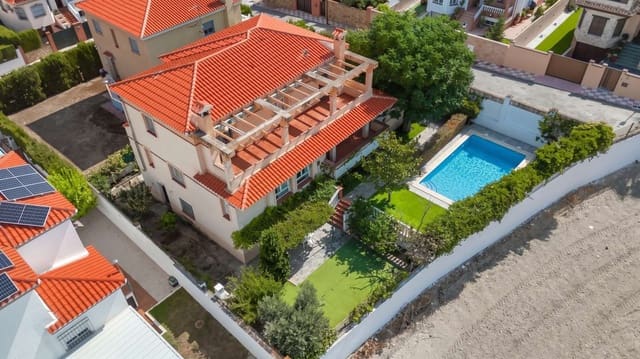 5 soverom Villa til salgs i Cúllar Vega med svømmebasseng garasje - € 389 000 (Ref: 10139074)