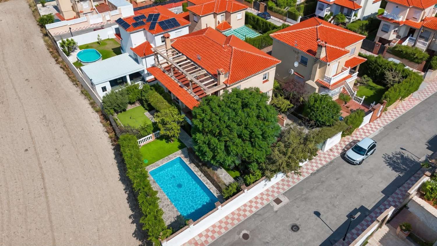 5 soverom Villa til salgs i Cullar Vega med svømmebasseng garasje - € 389 000 (Ref: 10139074)