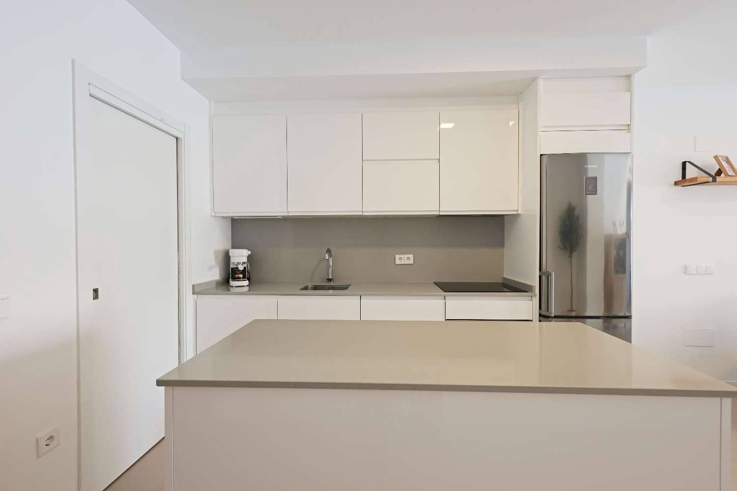 2 Zimmer Strandapartment zu verkaufen in Torrox-Costa mit Pool Garage - 449.000 € (Ref: 10154551)