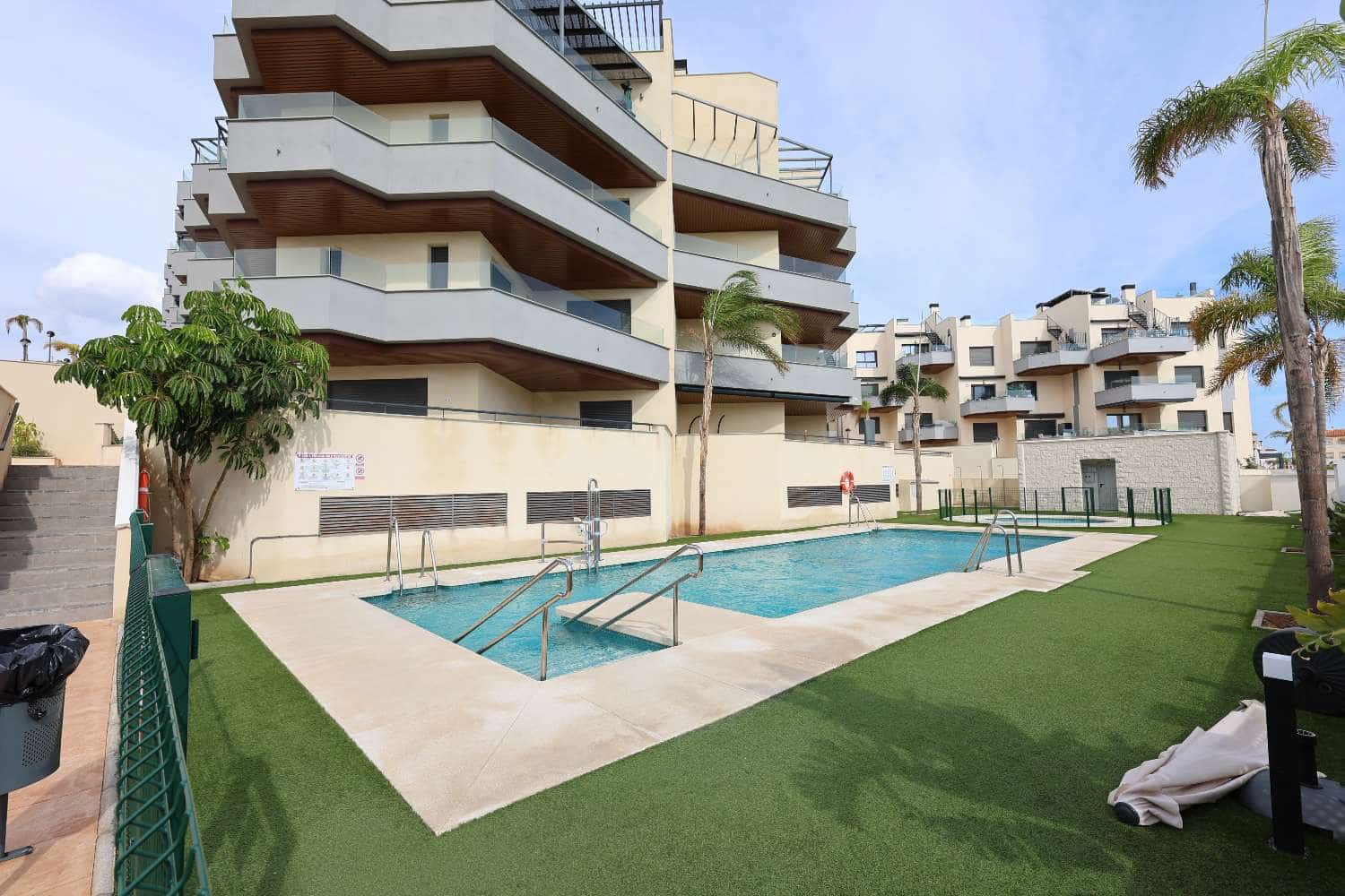 2 Zimmer Strandapartment zu verkaufen in Torrox-Costa mit Pool Garage - 449.000 € (Ref: 10154551)