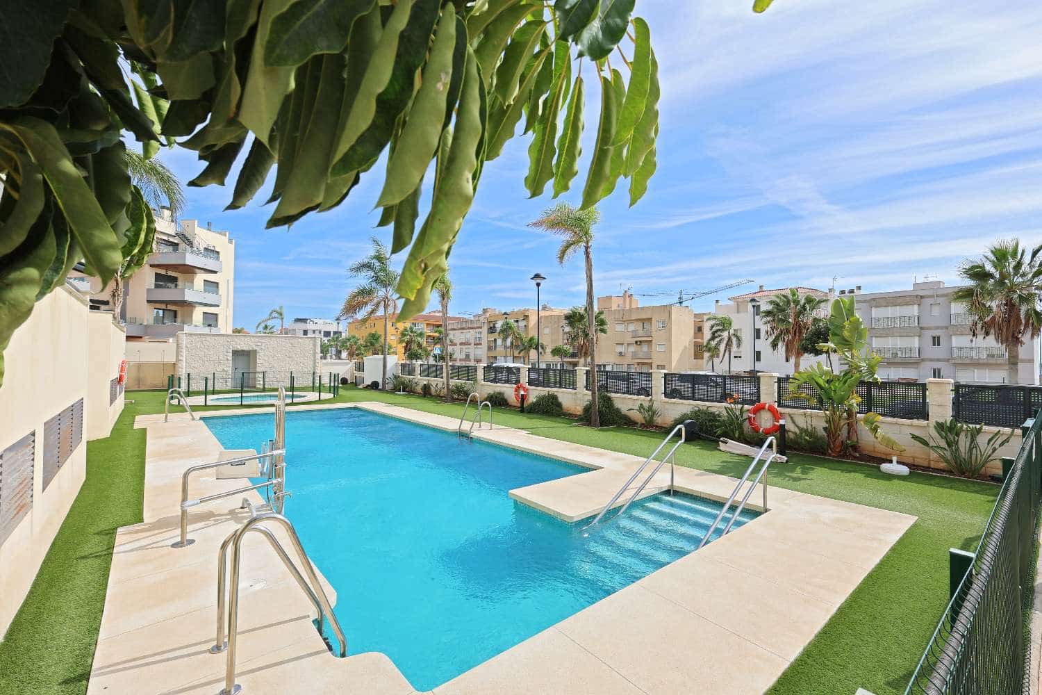 2 Zimmer Strandapartment zu verkaufen in Torrox-Costa mit Pool Garage - 449.000 € (Ref: 10154551)