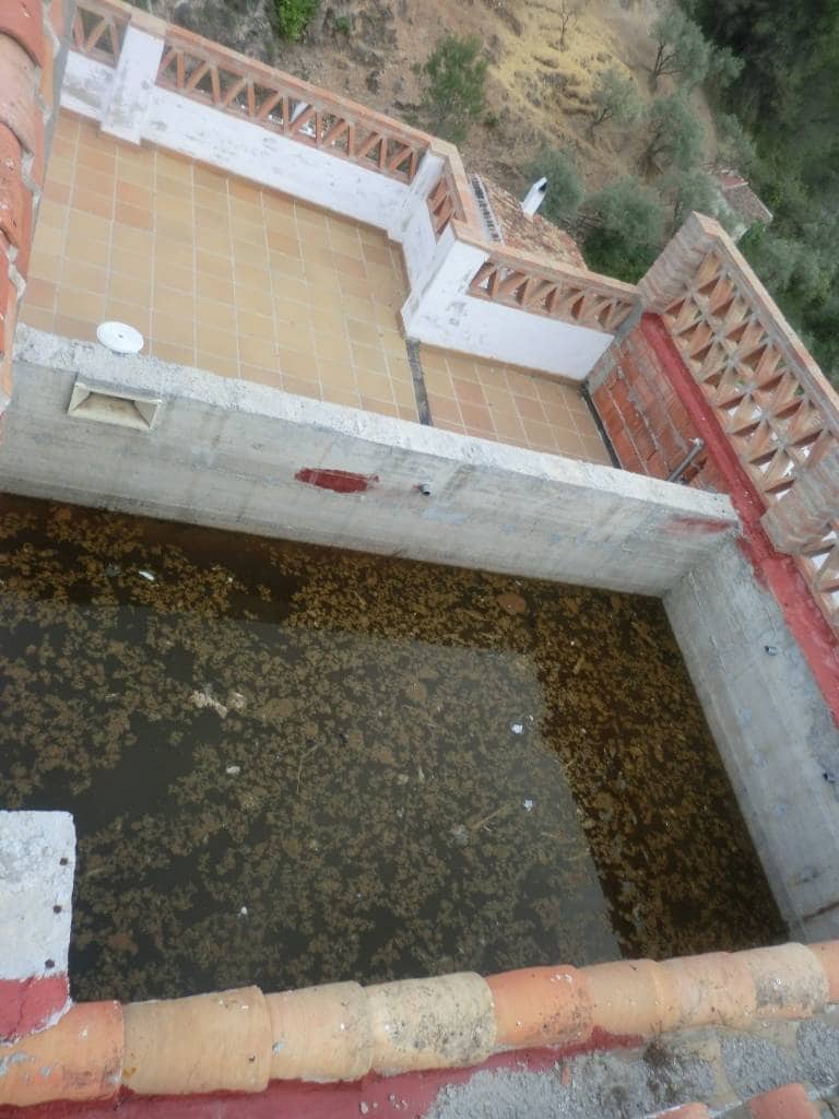 9 soveværelse Byhus til salg i Frigiliana med swimmingpool - € 350.000 (Ref: 3724614)