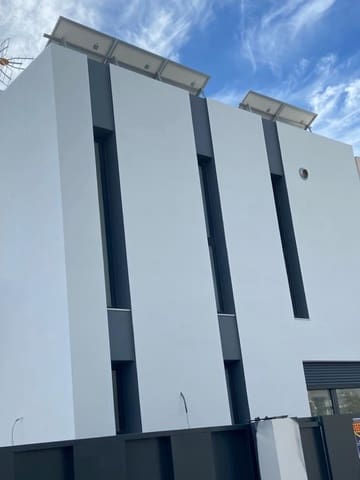 3 soveværelse Semi-Rækkehus til salg i Torre del Mar, Vélez-Málaga med swimmingpool - € 549.900 (Ref: 5931754)