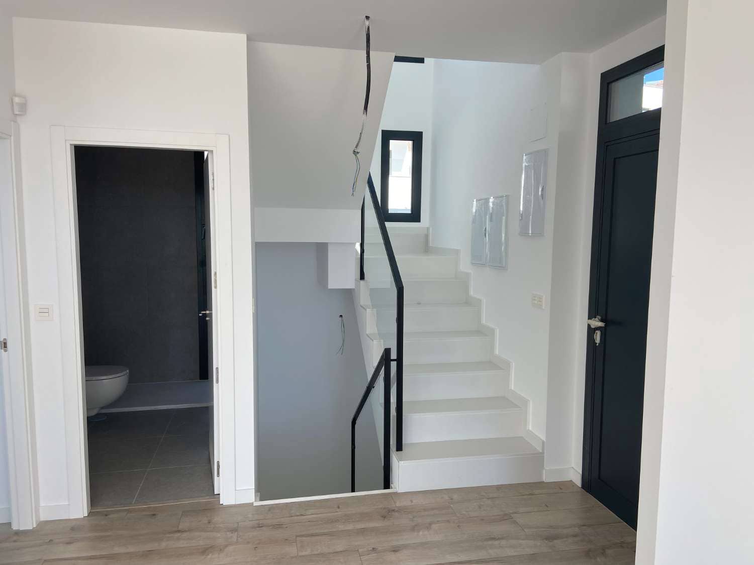 3 soveværelse Semi-Rækkehus til salg i Torre del Mar med swimmingpool - € 549.900 (Ref: 5931754)