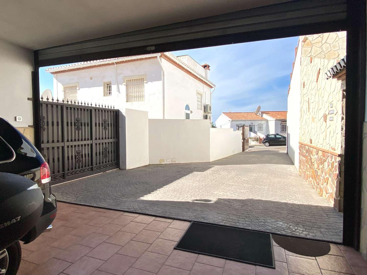 4 soveværelse Villa til salg i Nerja med swimmingpool - € 559.900 (Ref: 6380388)