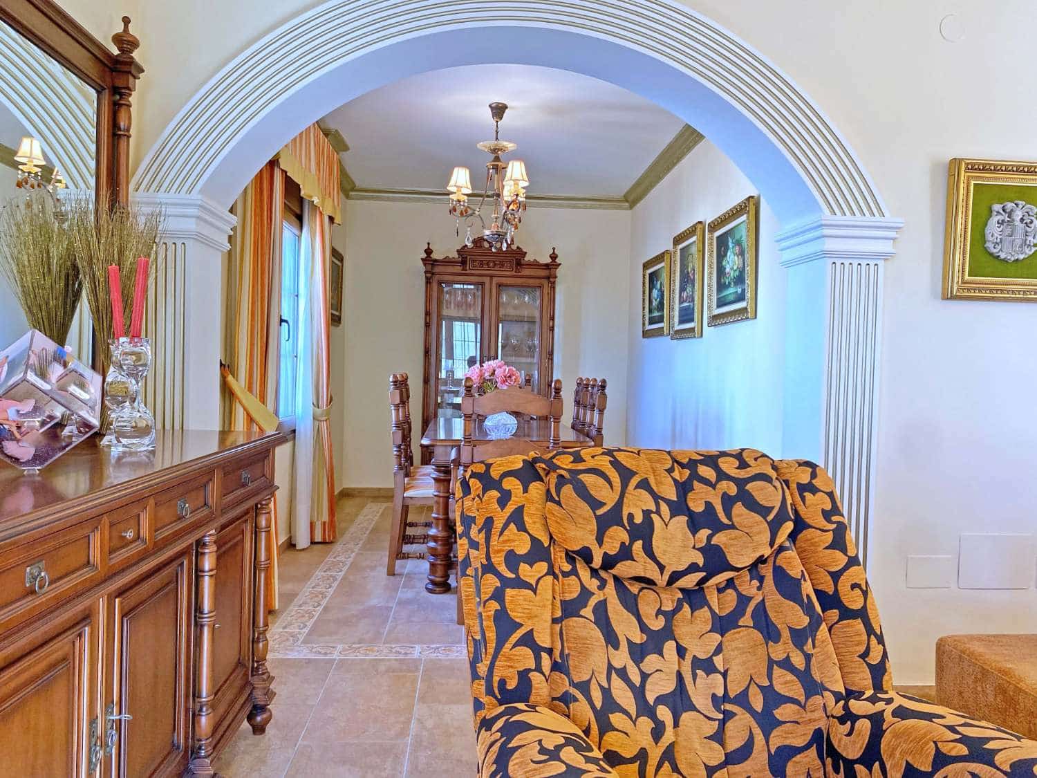 4 soveværelse Villa til salg i Nerja med swimmingpool - € 559.900 (Ref: 6380388)