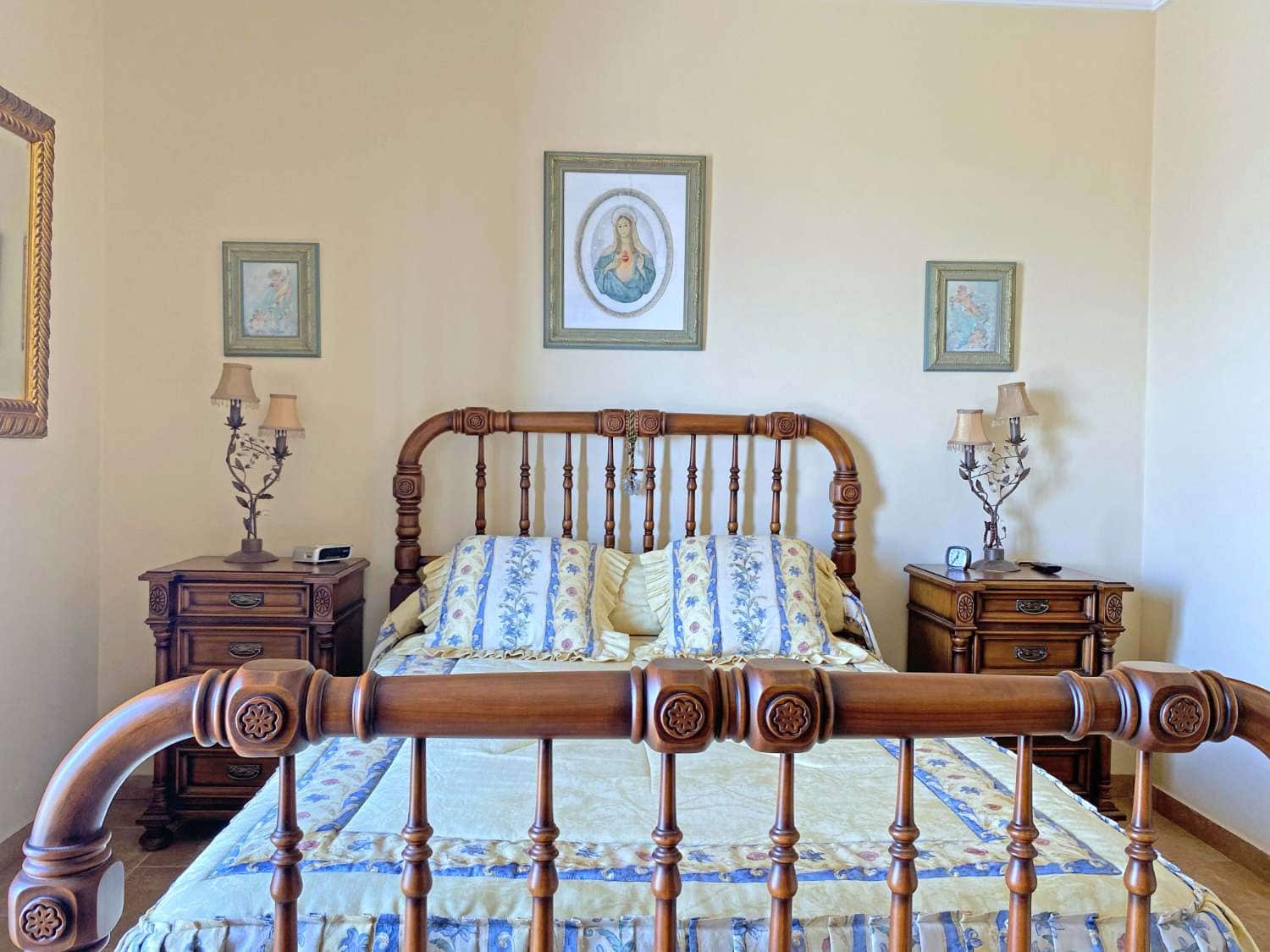 4 soveværelse Villa til salg i Nerja med swimmingpool - € 559.900 (Ref: 6380388)