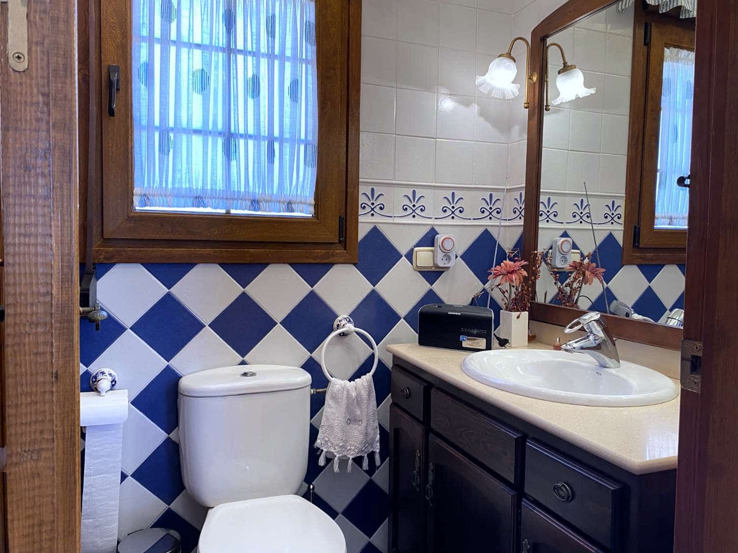 4 soveværelse Villa til salg i Nerja med swimmingpool - € 559.900 (Ref: 6380388)