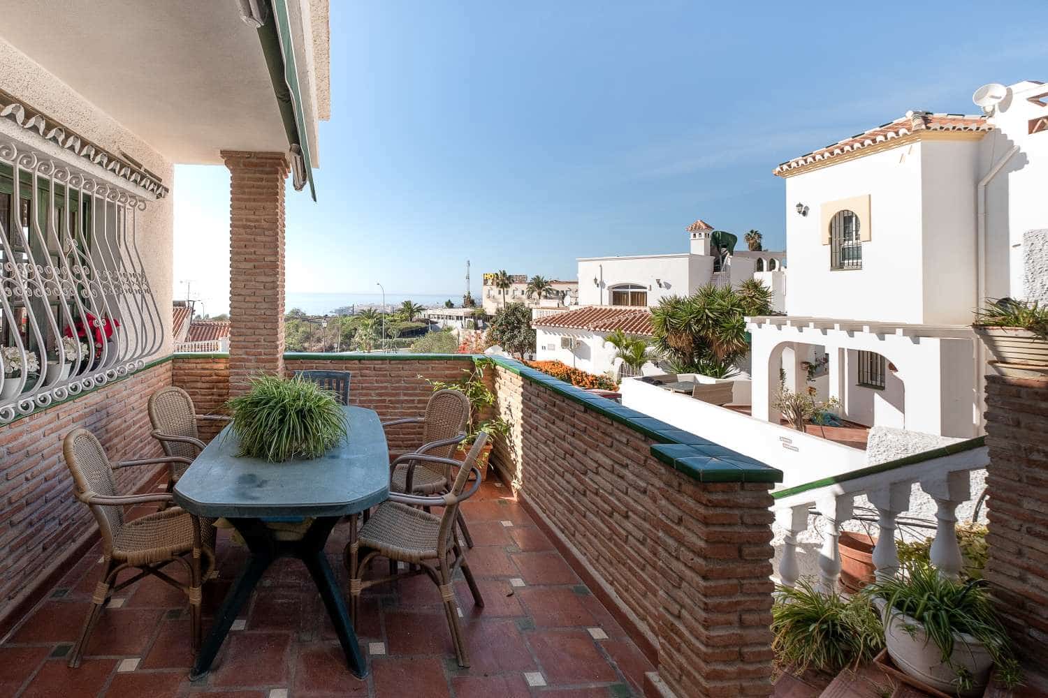 5 sovrum Villa till salu i Nerja med garage - 499 000 € (Ref: 7359974)