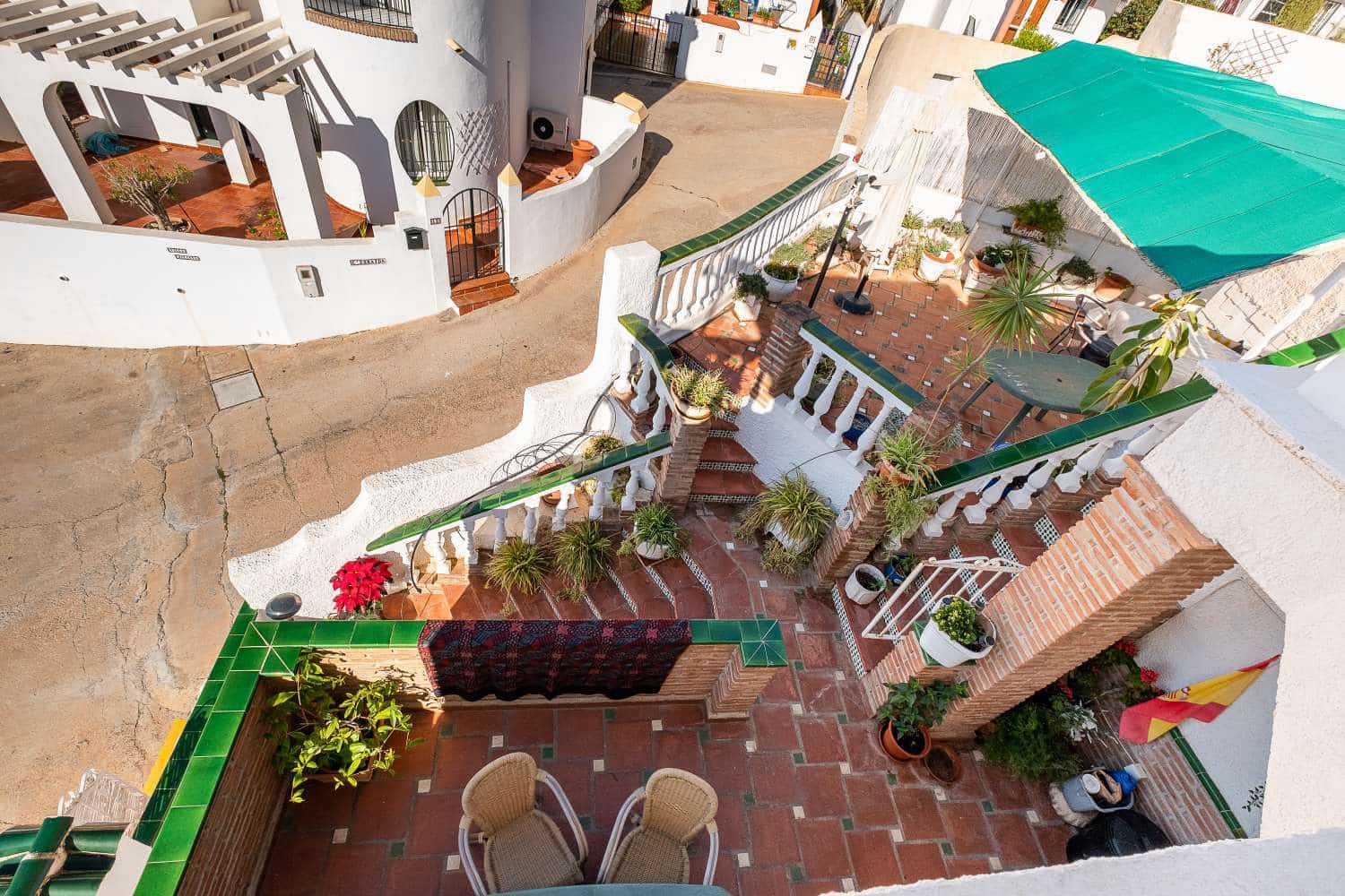 5 sovrum Villa till salu i Nerja med garage - 499 000 € (Ref: 7359974)