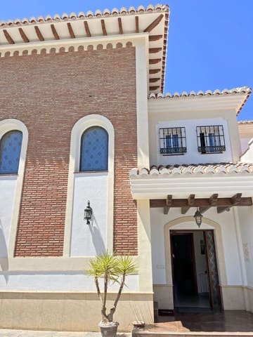 5 soveværelse Villa til salg i Frigiliana med swimmingpool garage - € 1.299.000 (Ref: 8317779)