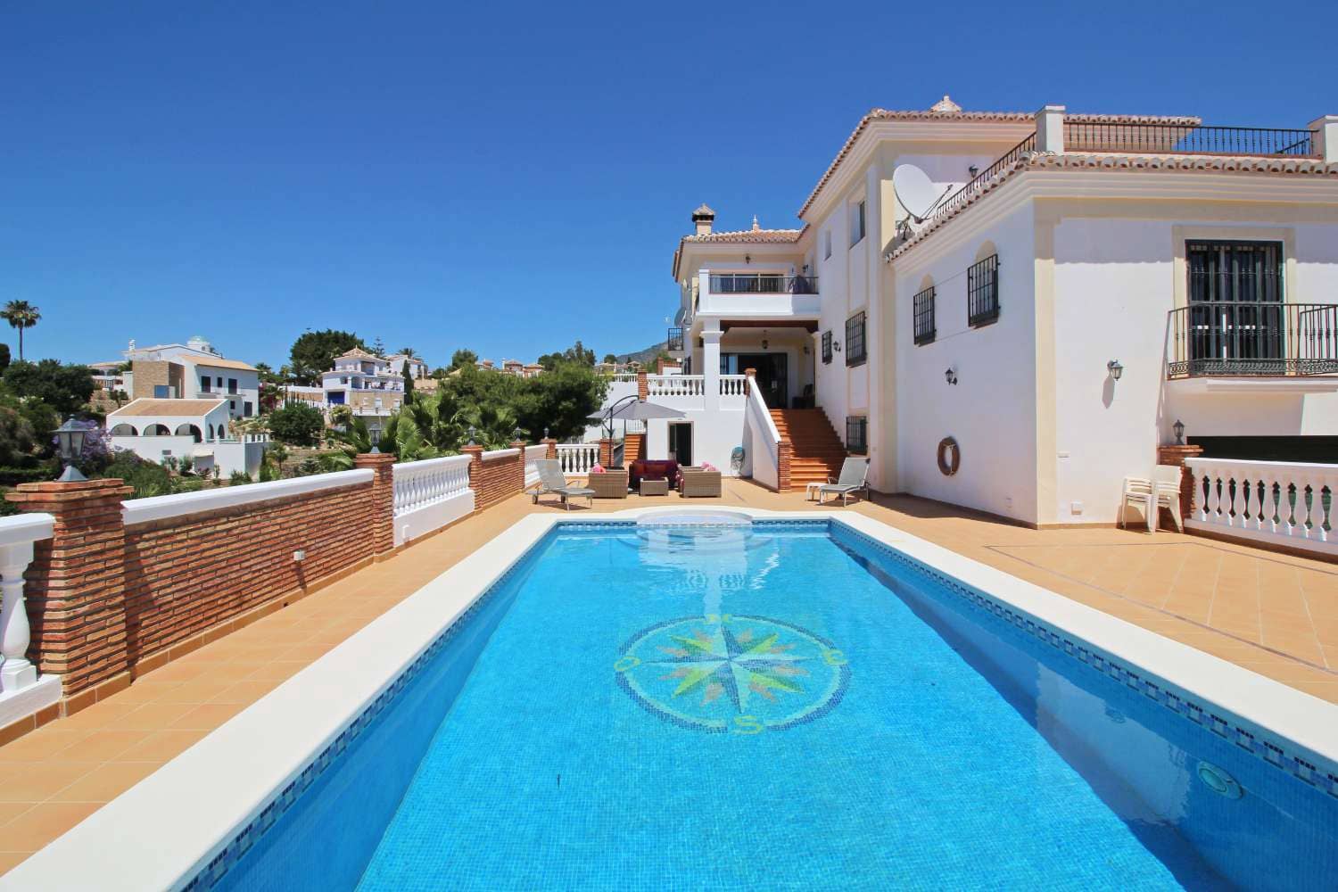 5 soveværelse Villa til salg i Frigiliana med swimmingpool garage - € 1.299.000 (Ref: 8317779)