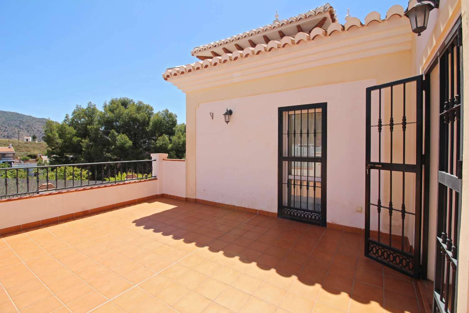 5 soveværelse Villa til salg i Frigiliana med swimmingpool garage - € 1.299.000 (Ref: 8317779)