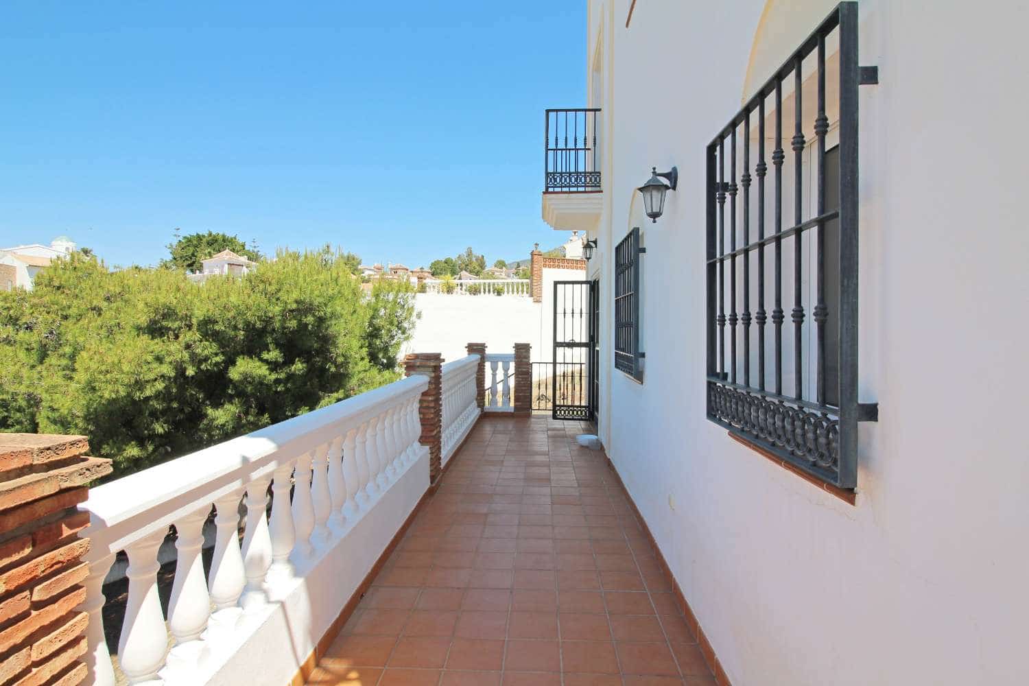 5 soveværelse Villa til salg i Frigiliana med swimmingpool garage - € 1.299.000 (Ref: 8317779)