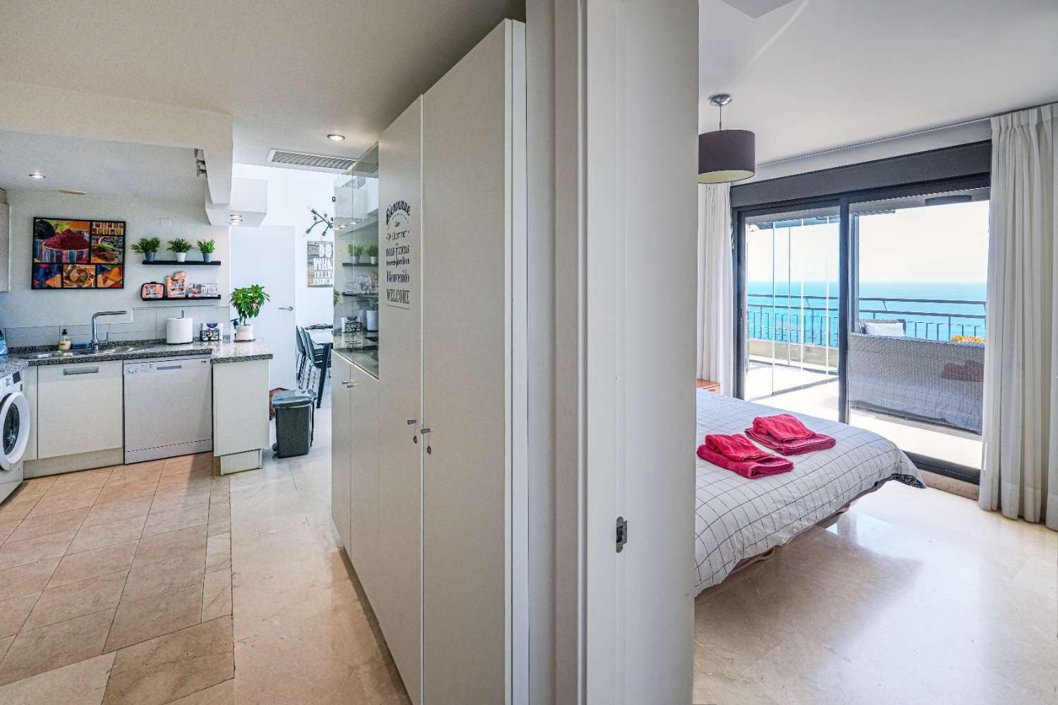 3 soveværelse Lejlighed til salg i Torrox med swimmingpool garage - € 595.000 (Ref: 8337543)