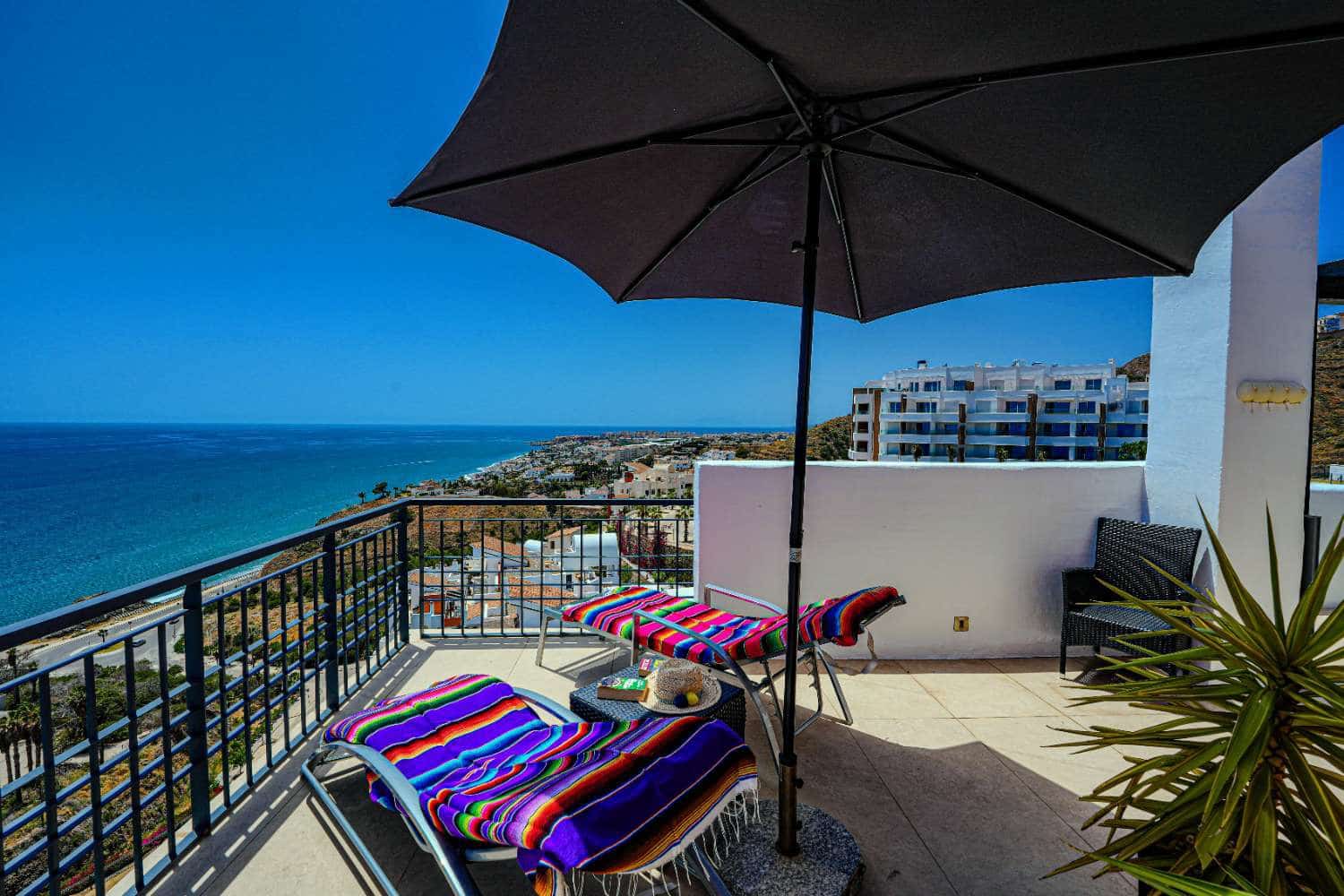 3 soveværelse Lejlighed til salg i Torrox med swimmingpool garage - € 595.000 (Ref: 8337543)