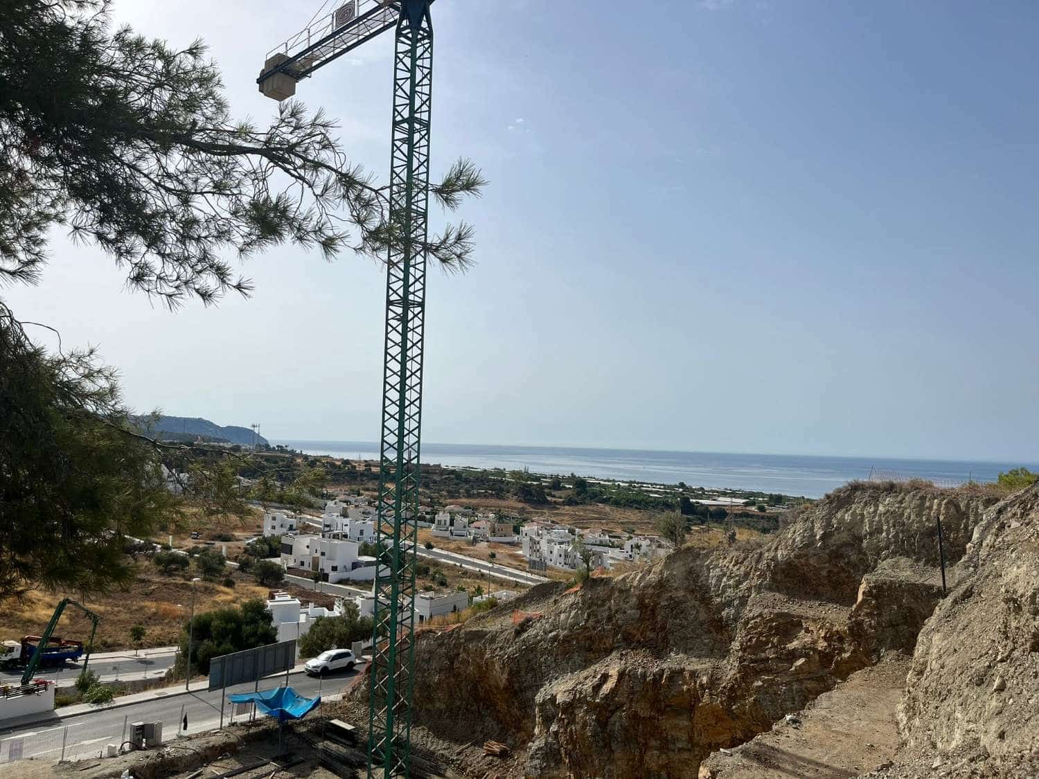 3 bedroom Beach Apartment for sale in Nerja with pool garage - € 640,000 (Ref: 8432493)