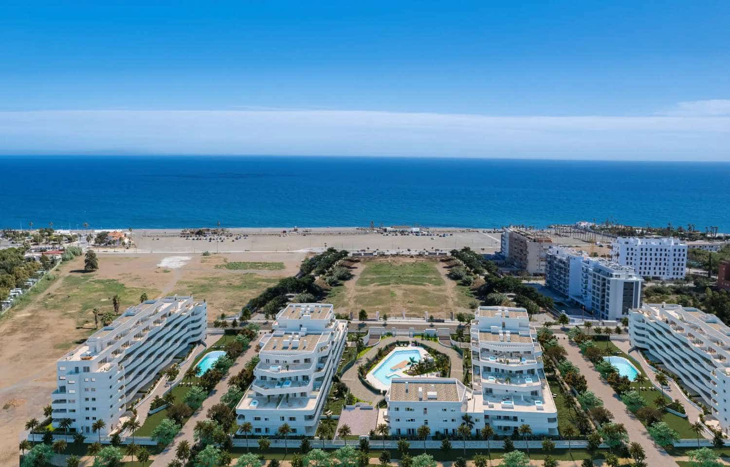 2 soveværelse Lejlighed til salg i Torre del Mar med swimmingpool - € 340.000 (Ref: 8594930)