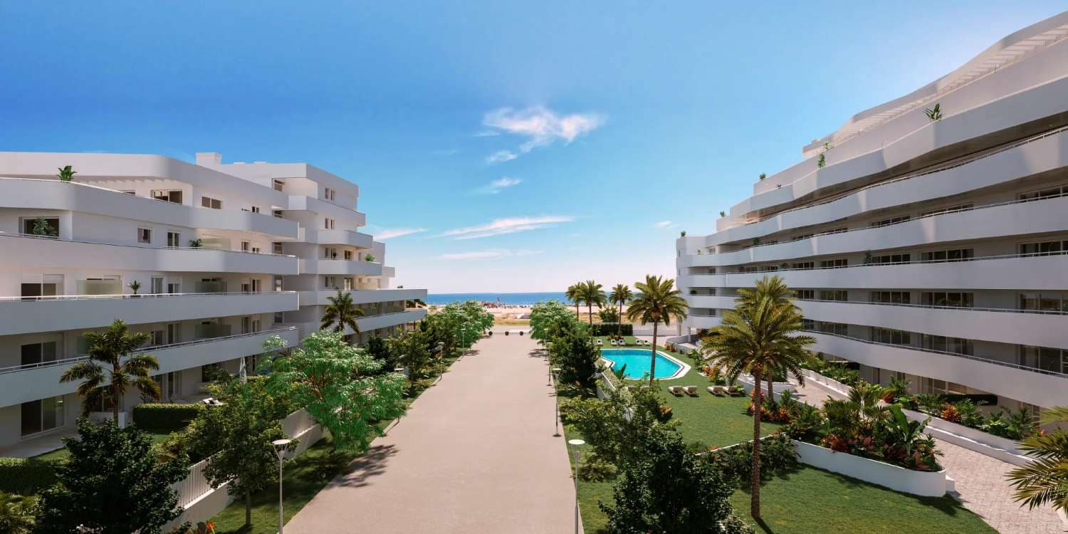 3 soveværelse Lejlighed til salg i Torre del Mar med swimmingpool - € 502.000 (Ref: 8599467)