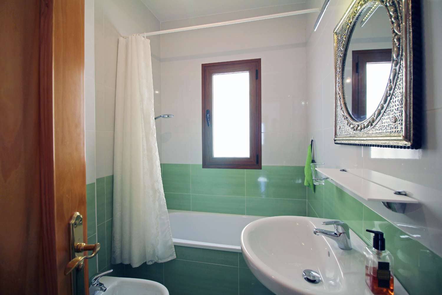 2 soveværelse Rækkehus til salg i Nerja med swimmingpool garage - € 499.900 (Ref: 8752111)