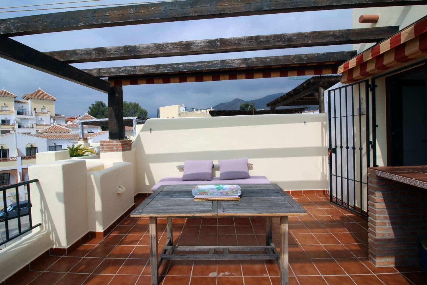 2 soveværelse Rækkehus til salg i Nerja med swimmingpool garage - € 499.900 (Ref: 8752111)