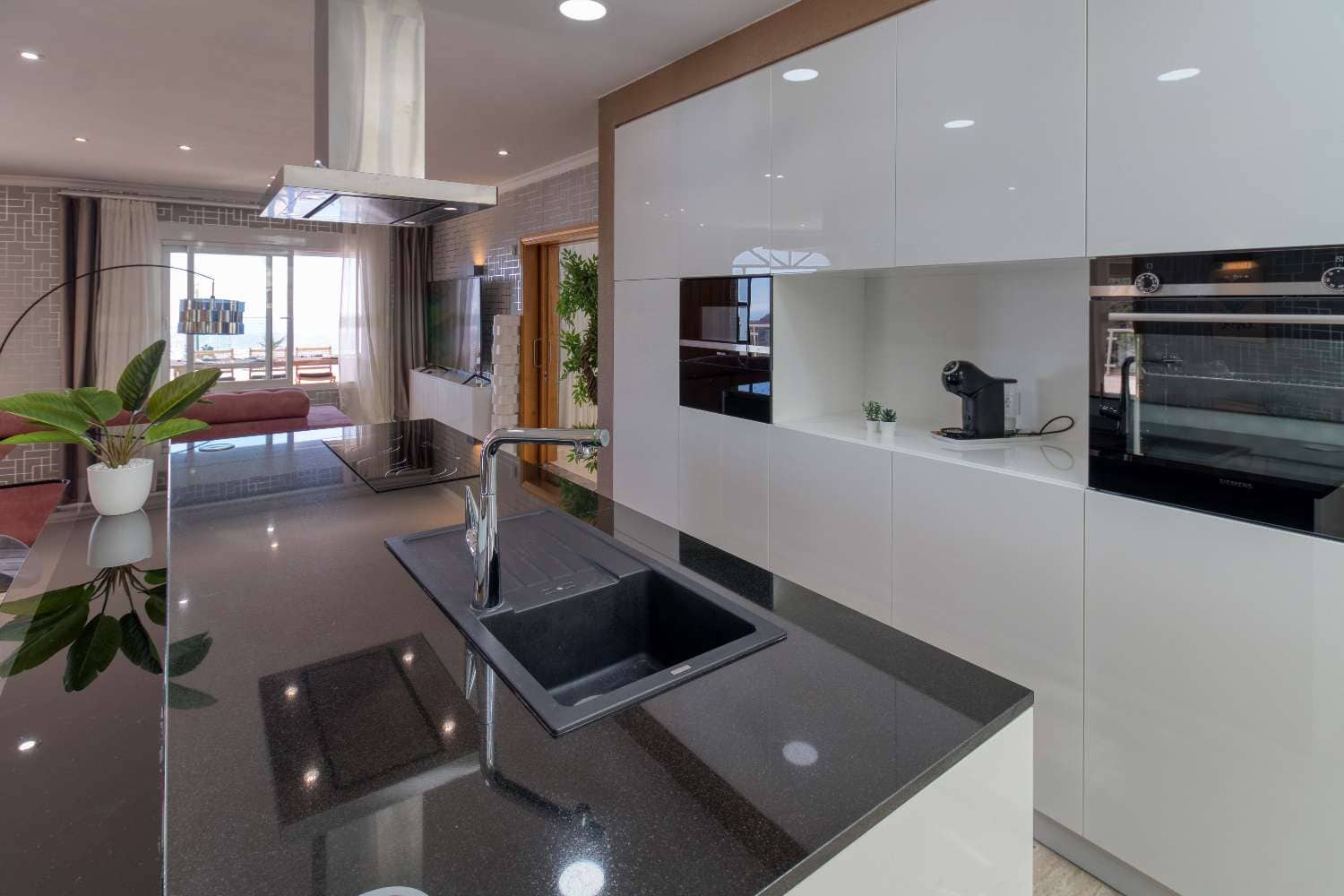 5 soverom Villa til salgs i Mijas med svømmebasseng garasje - € 1 900 000 (Ref: 8763474)