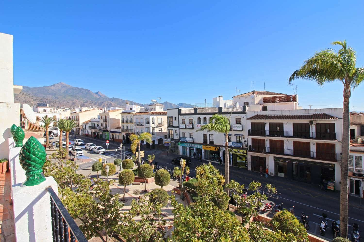 3 soveværelse Byhus til salg i Nerja - € 1.199.000 (Ref: 8929796)